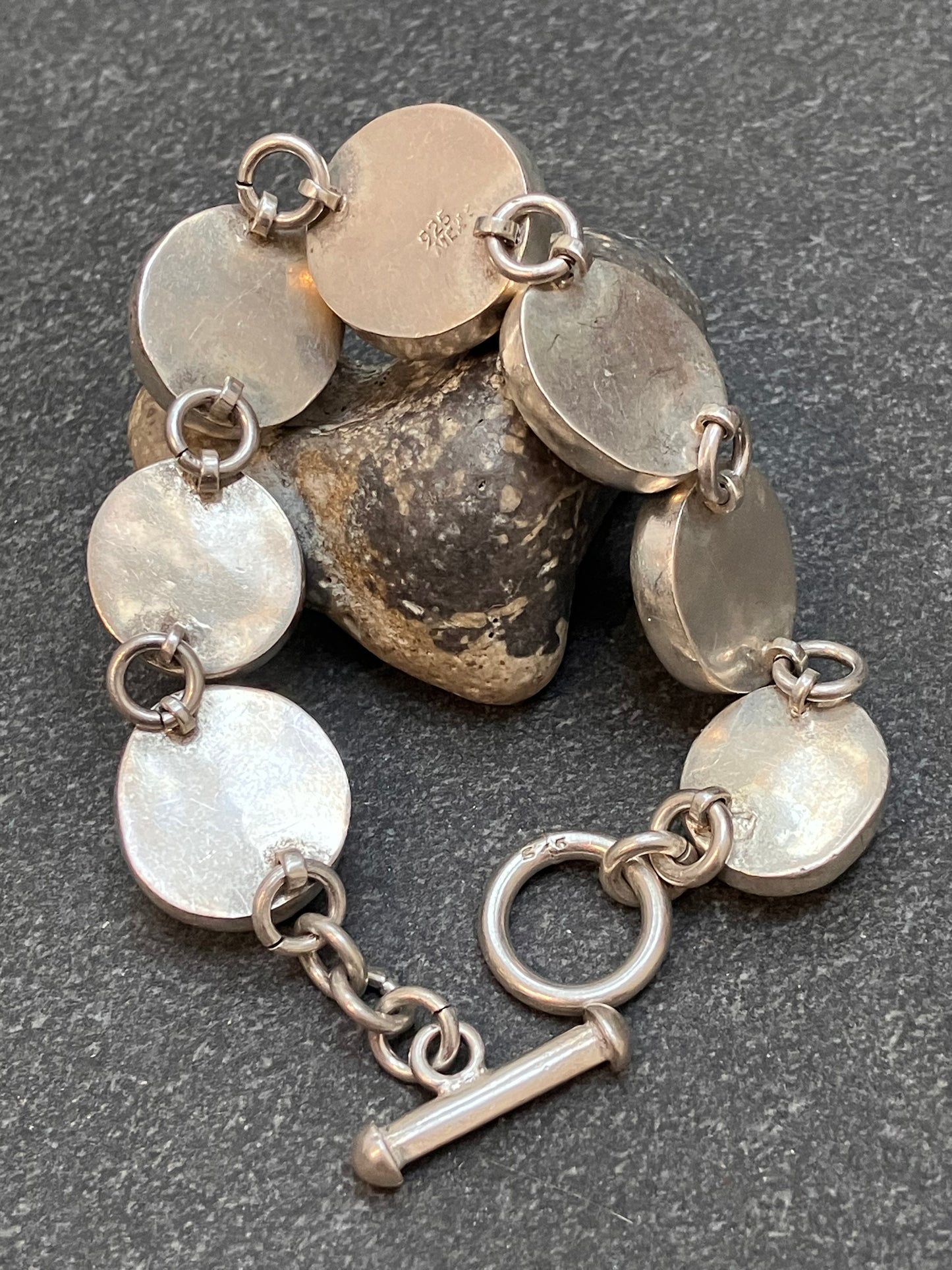Absolutely stunning vintage sterling silver and glass Mexican bracelet.