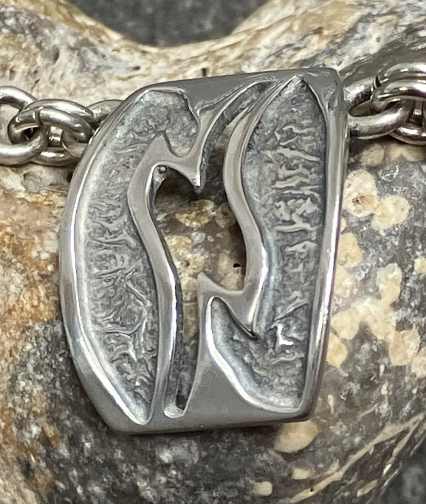 Beautiful vintage sterling silver necklace. Comprising of five beautifully made rectangles.