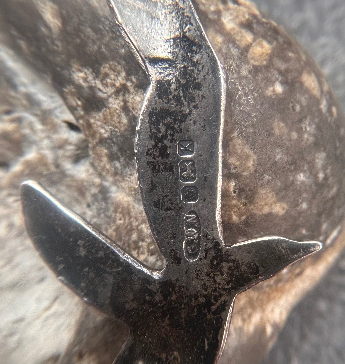 Super vintage sterling silver brooch of a bird in flight - 1984