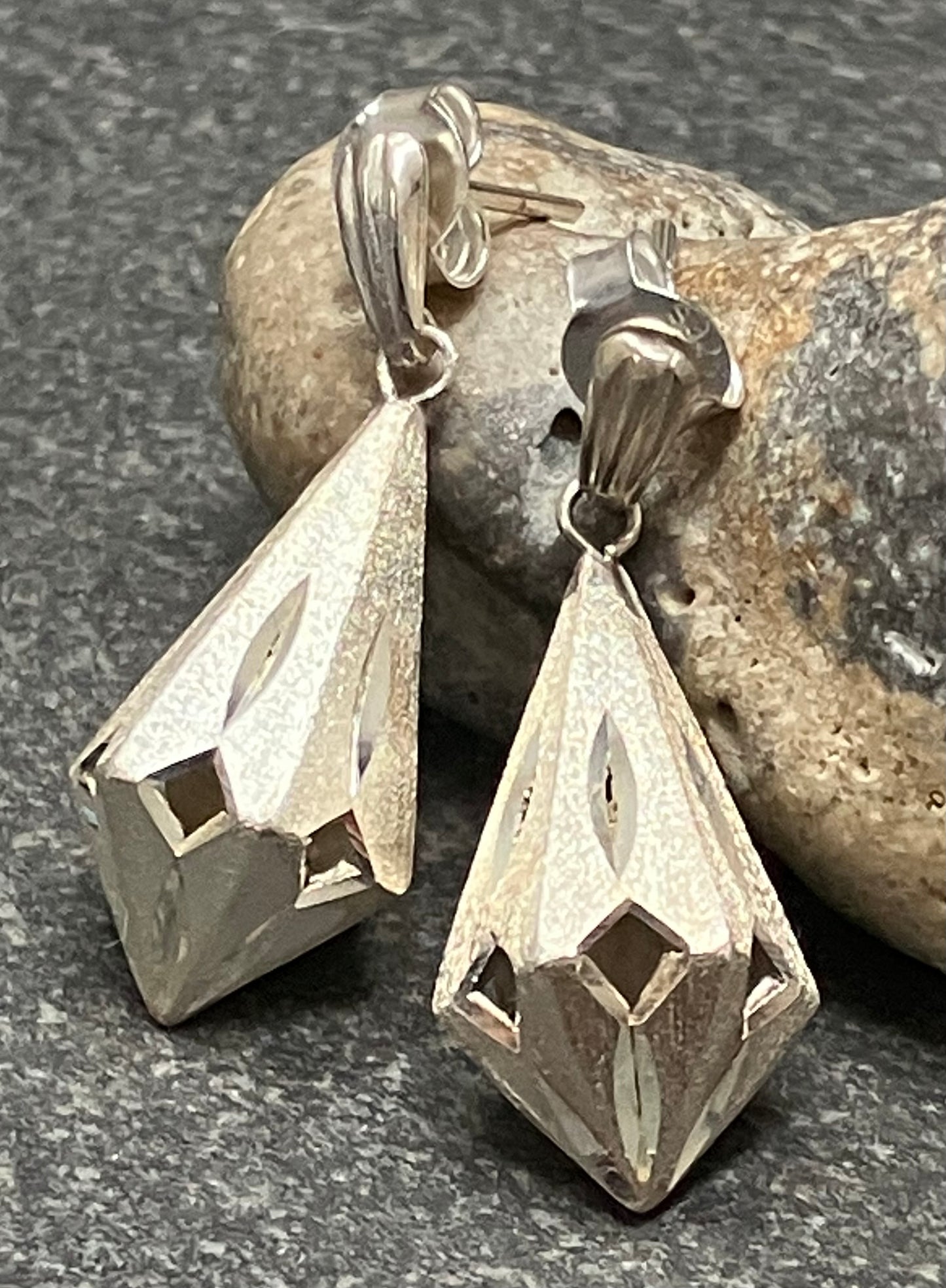Vintage sterling silver 3D earrings. 1982
