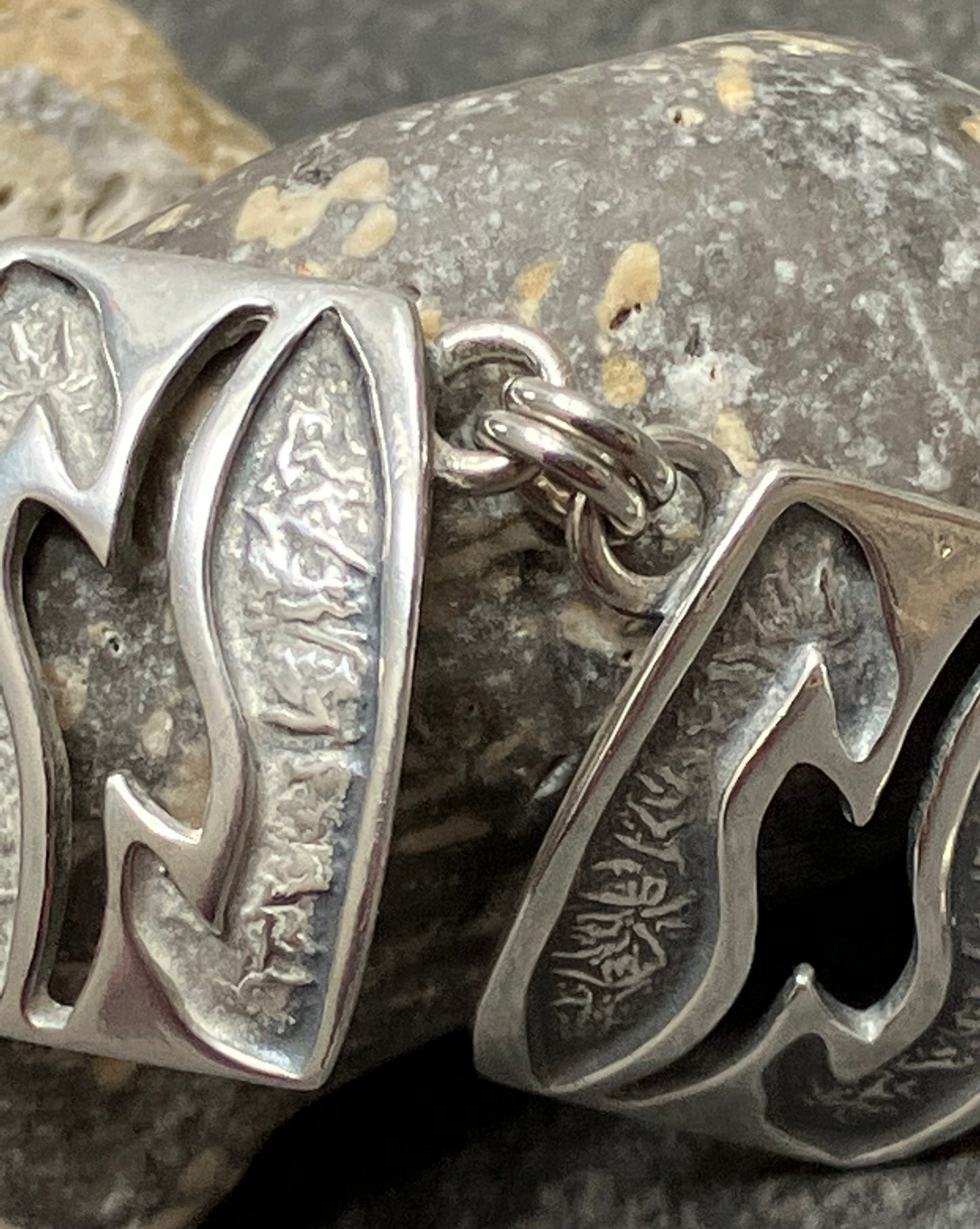 Beautiful vintage sterling silver necklace. Comprising of five beautifully made rectangles.