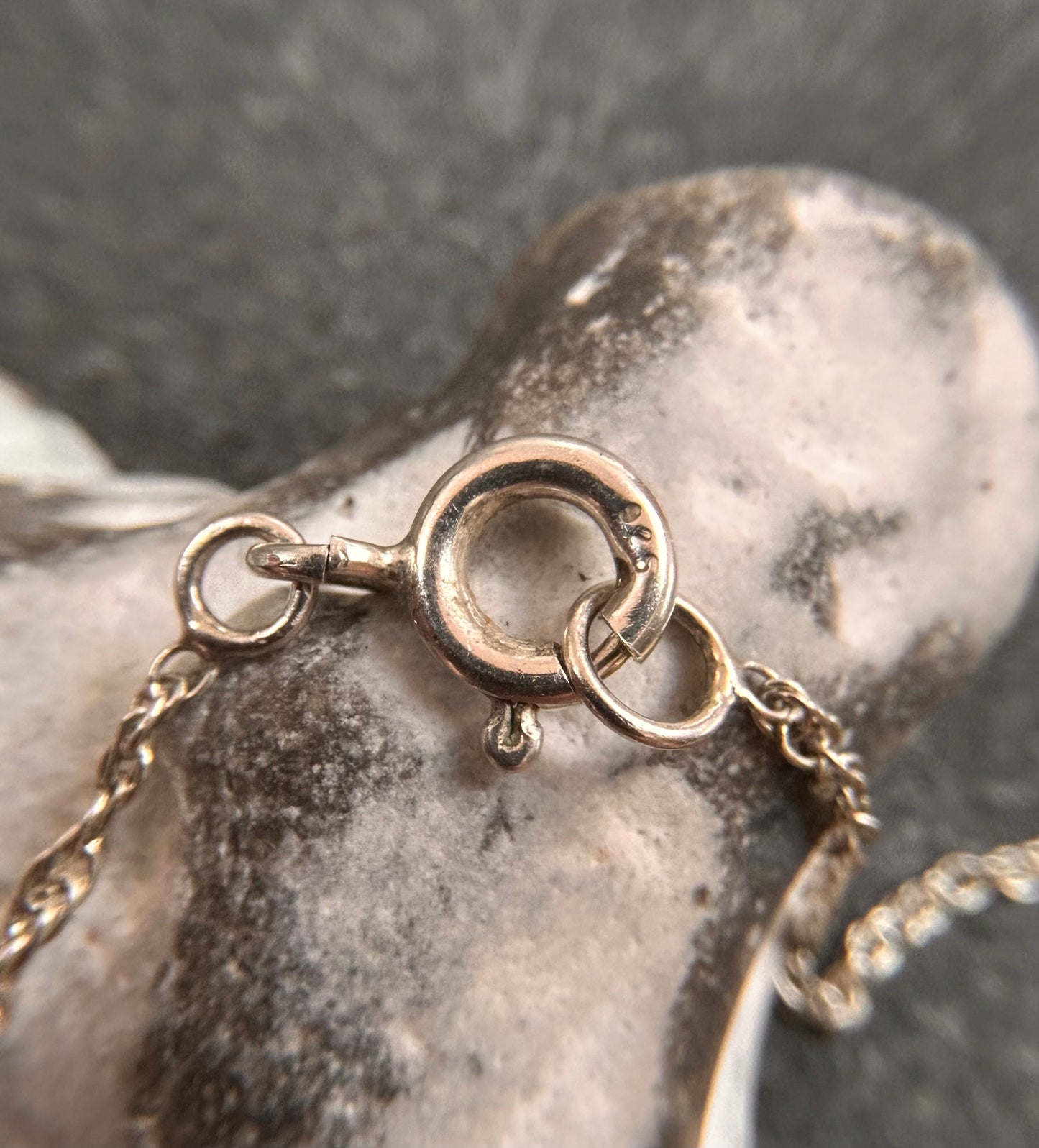 Beautiful vintage sterling silver twist link chain - 18 inches