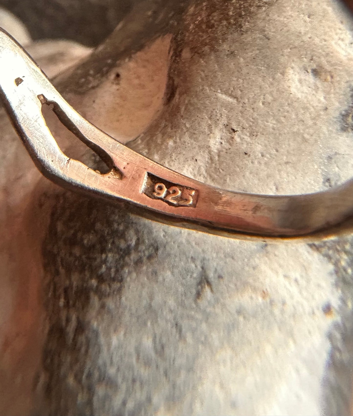 A beautiful and delicate vintage sterling silver ring by renowned silversmith and enamel artist Pat Cheney.