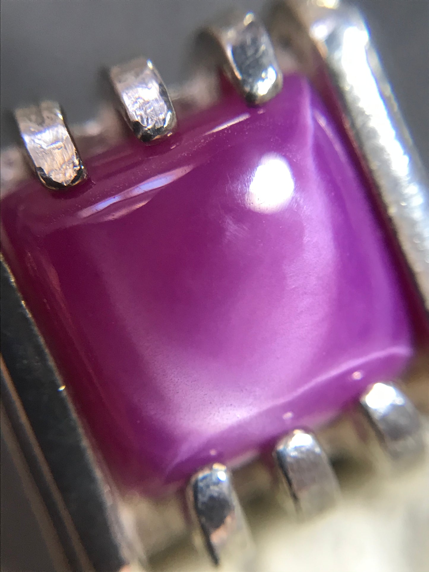 Vintage sterling silver ‘star ruby’ stone ring.