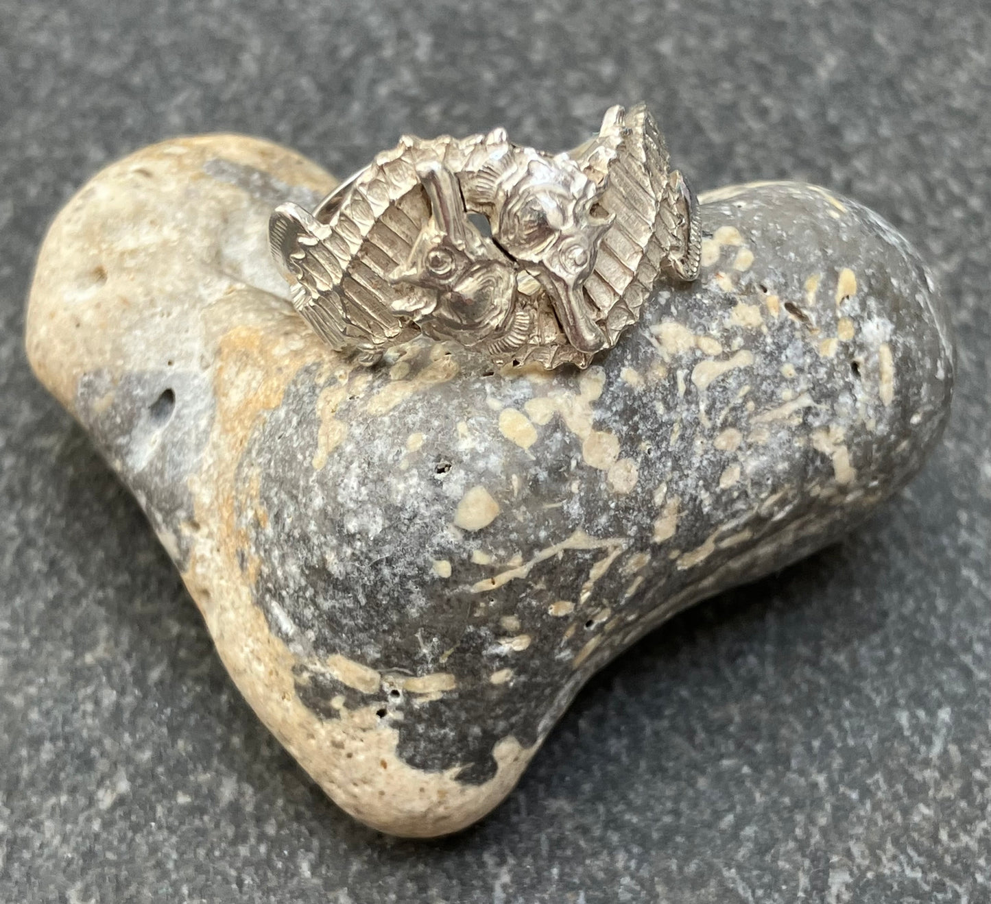 Vintage artisan sterling silver pair of seahorses ring