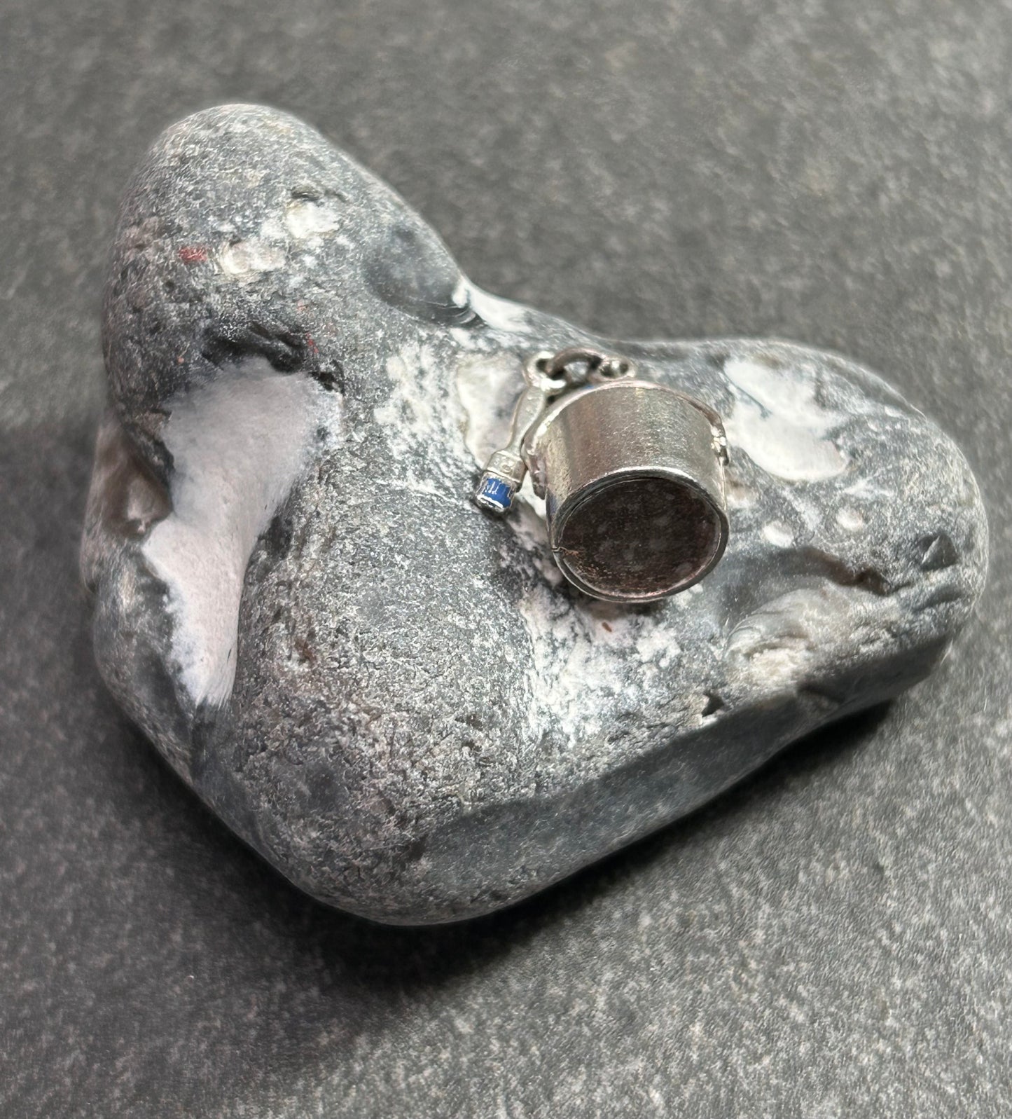 Pendant beautifully crafted in the shape of a painter’s paint pot and brush