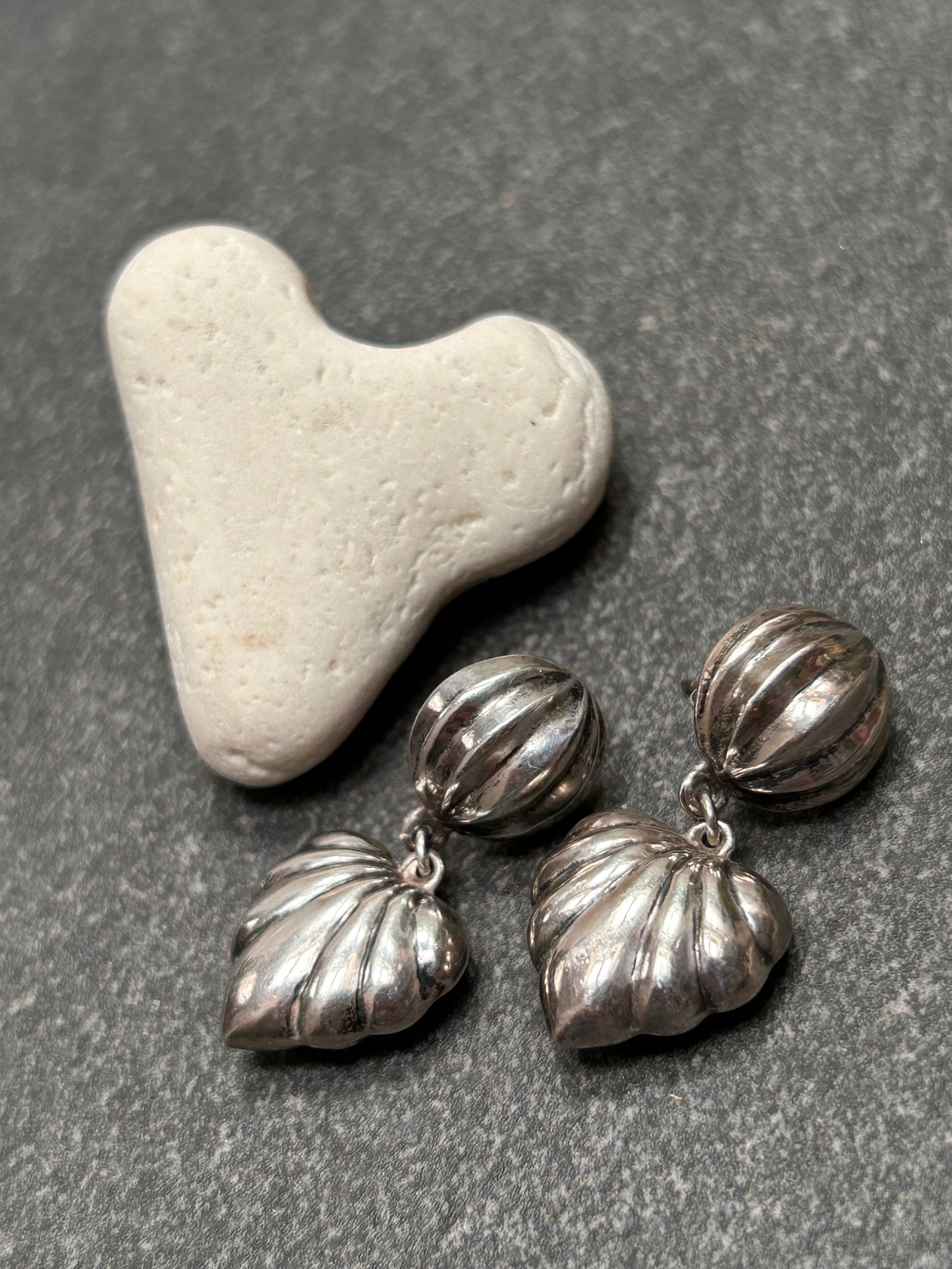 Stunning vintage sterling silver heart earrings.