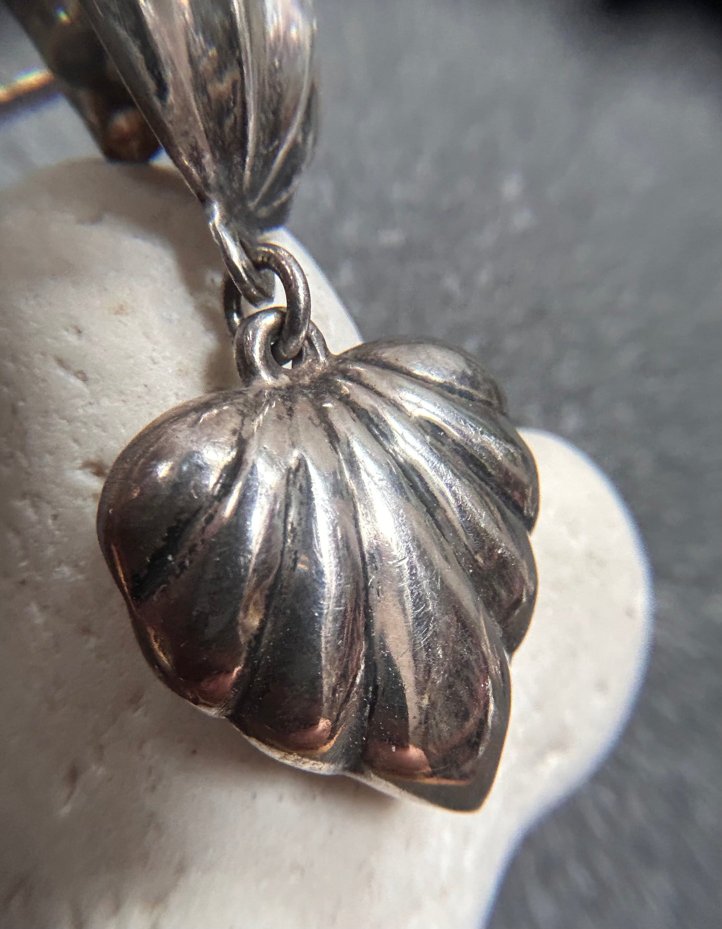 Stunning vintage sterling silver heart earrings.