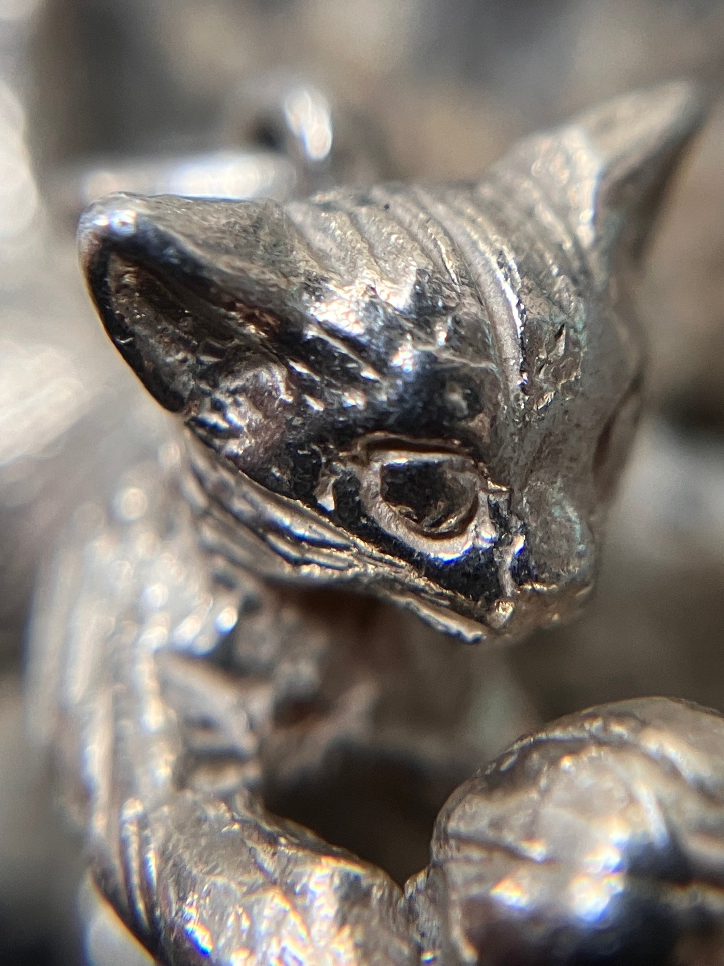 Gorgeous vintage sterling silver little cat pendant. 1977