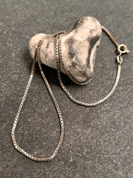 Lovely Vintage Sterling Silver Box Link Chain – 18.25" – 4.5g