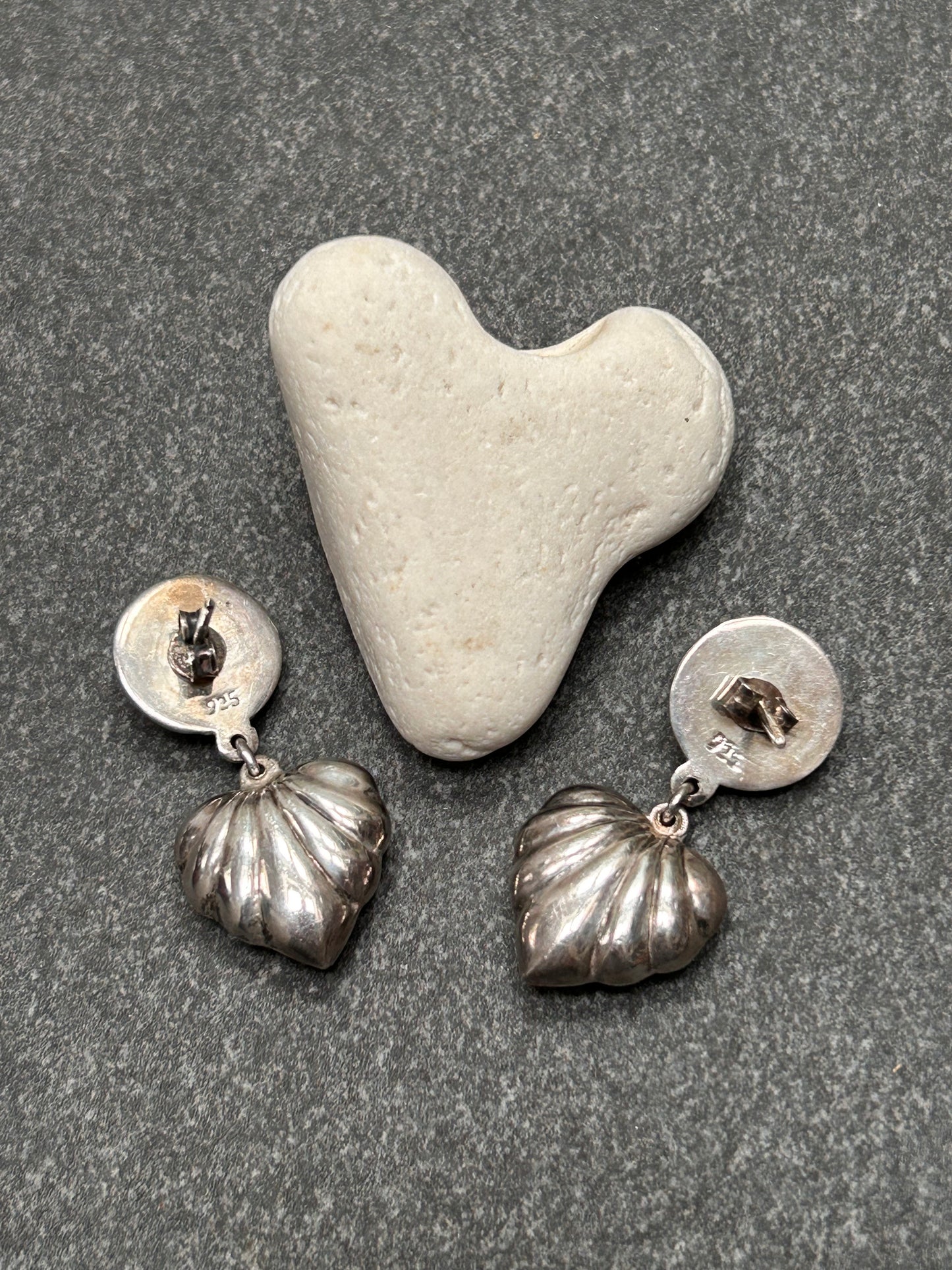 Stunning vintage sterling silver heart earrings.