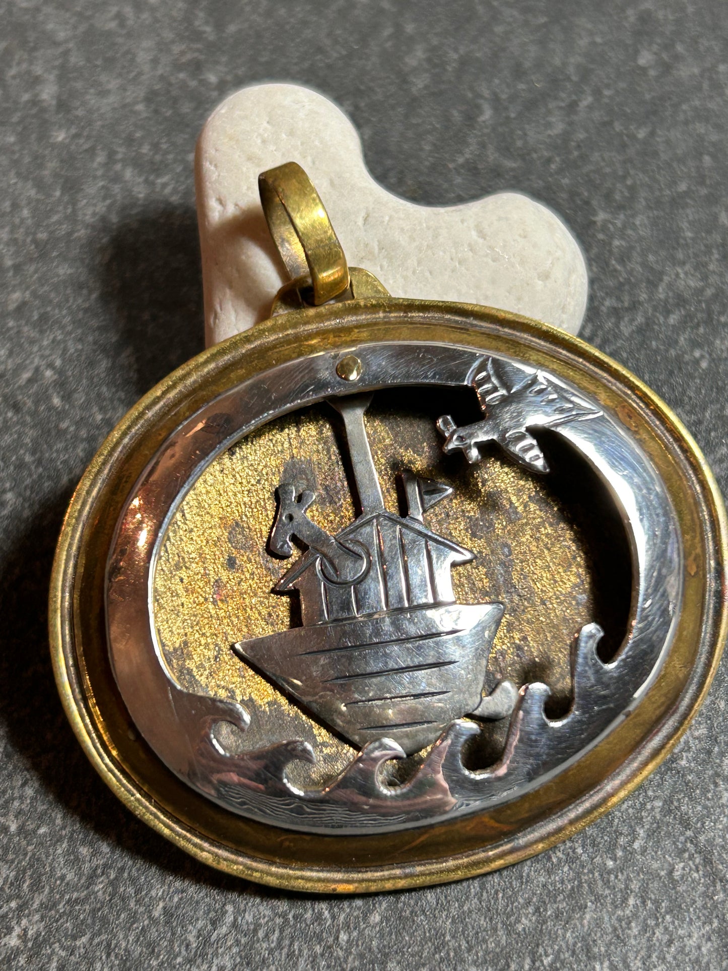 This exceptional vintage pendant by renowned American designer Jeep Collins