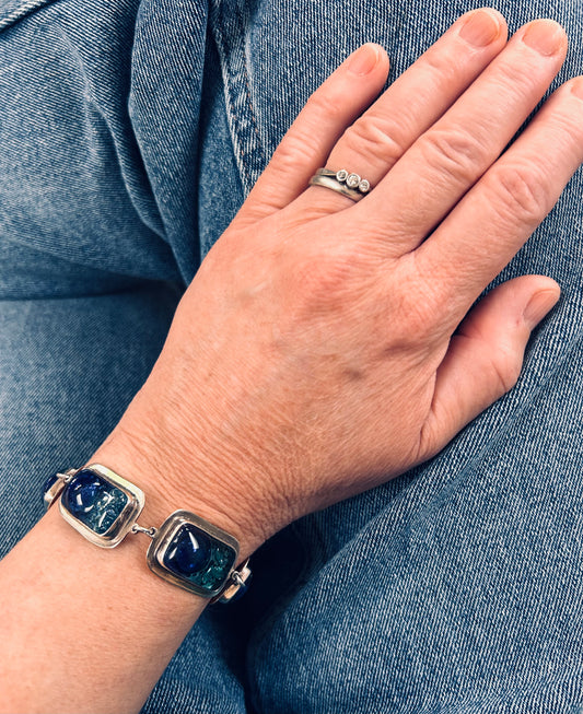 An absolutely fabulous vintage artisan glass bracelet.