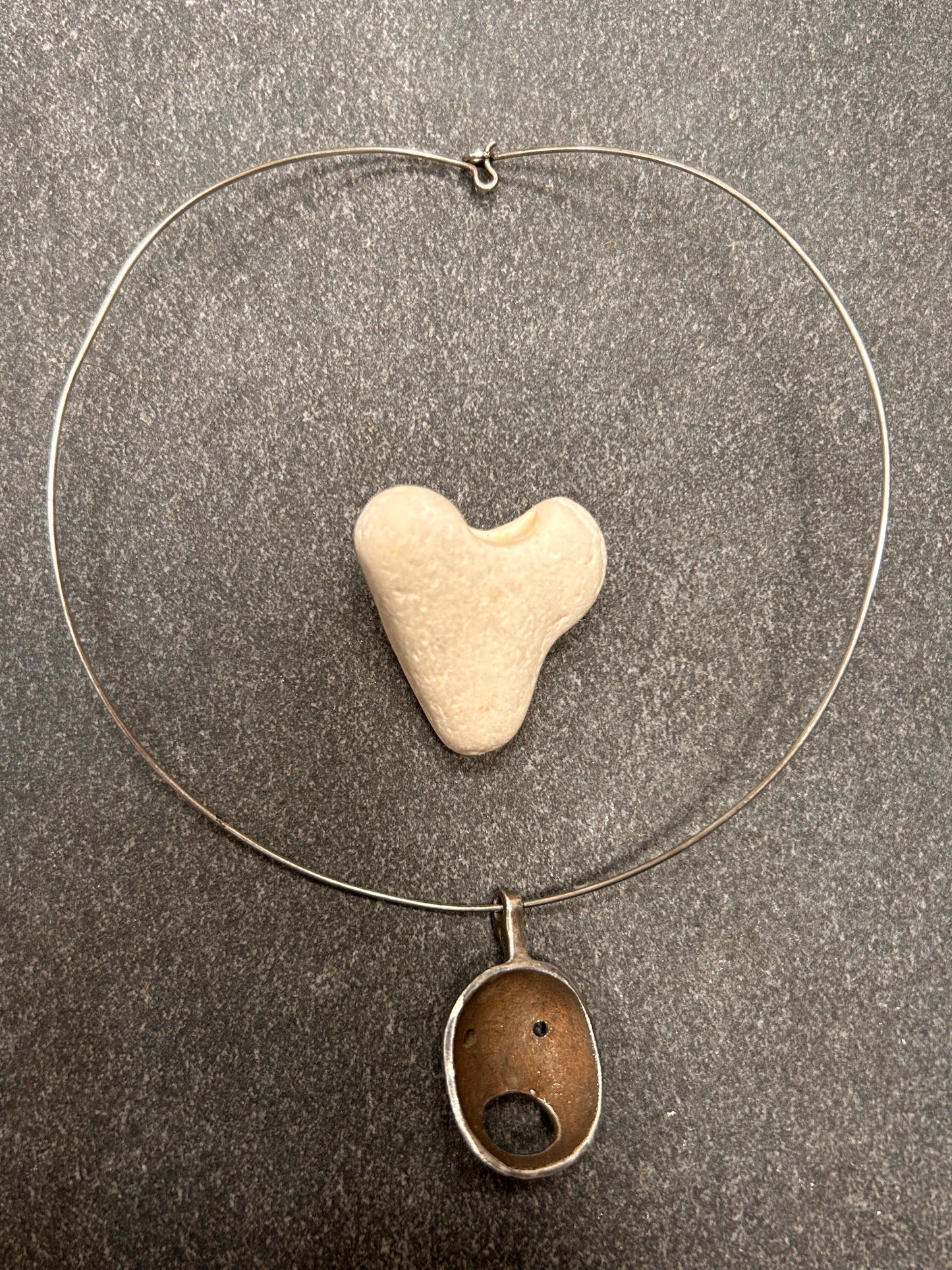 Fun, expressive vintage piece — perfect for the days when we can’t quite scream out loud!