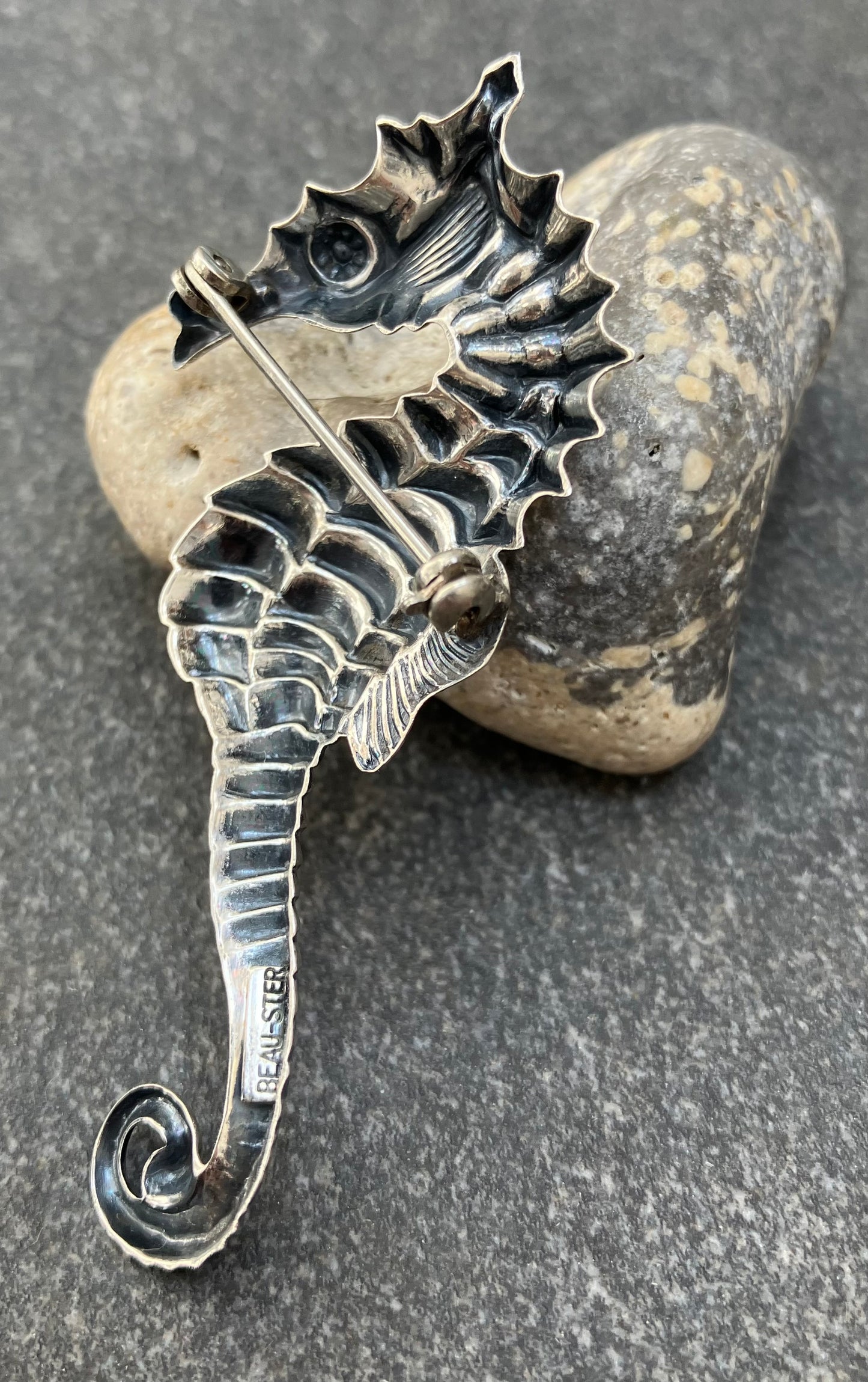 Vintage sterling silver seahorse brooch.