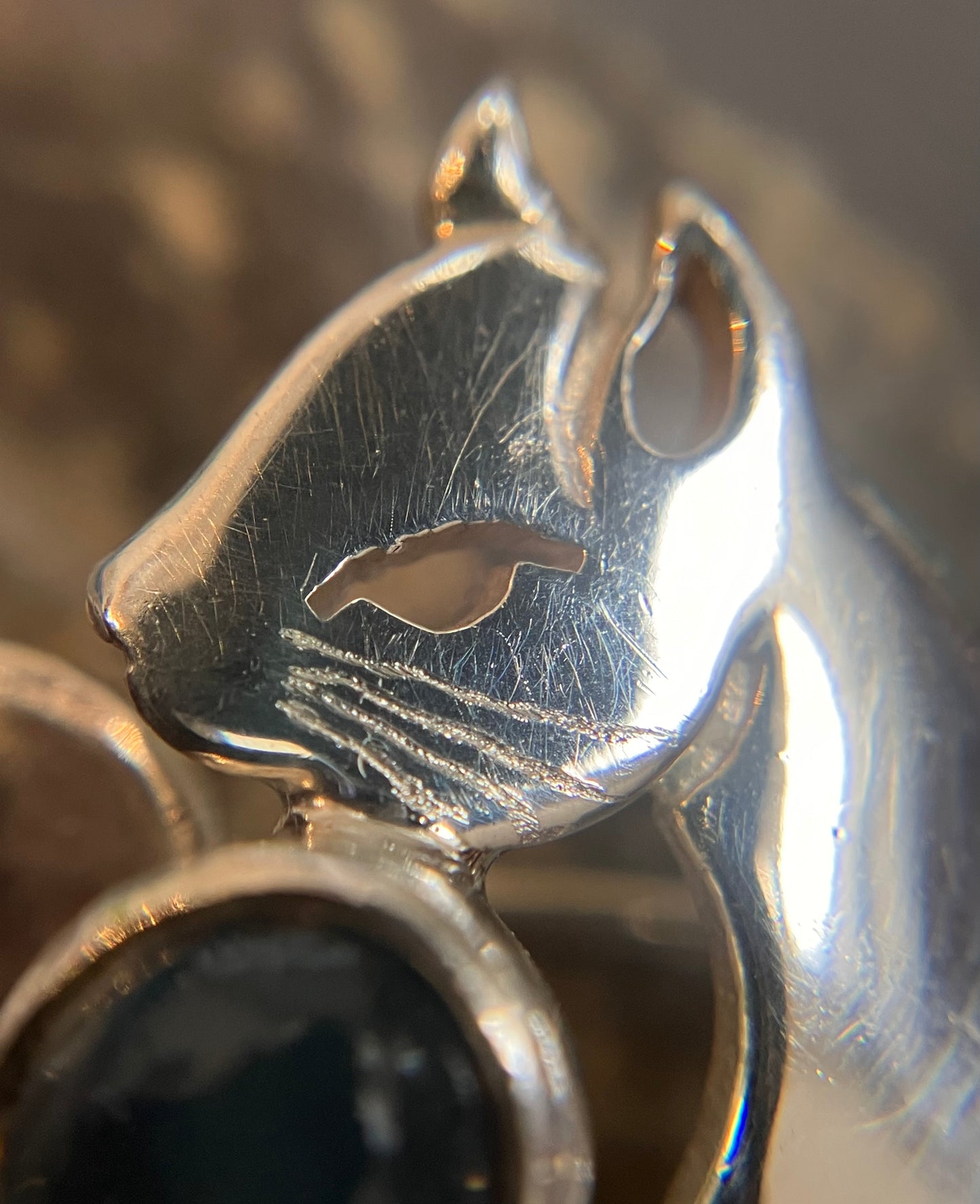 Vintage Sterling silver cat brooch/pendant. 1996