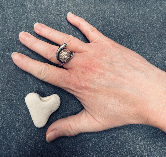 Artisan modernist/brutalist sterling silver vintage ring. 1975