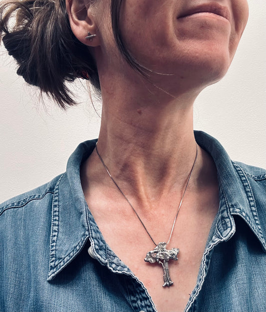 Vintage Artisan Sterling Silver Tree Pendant – Hallmarked 1978