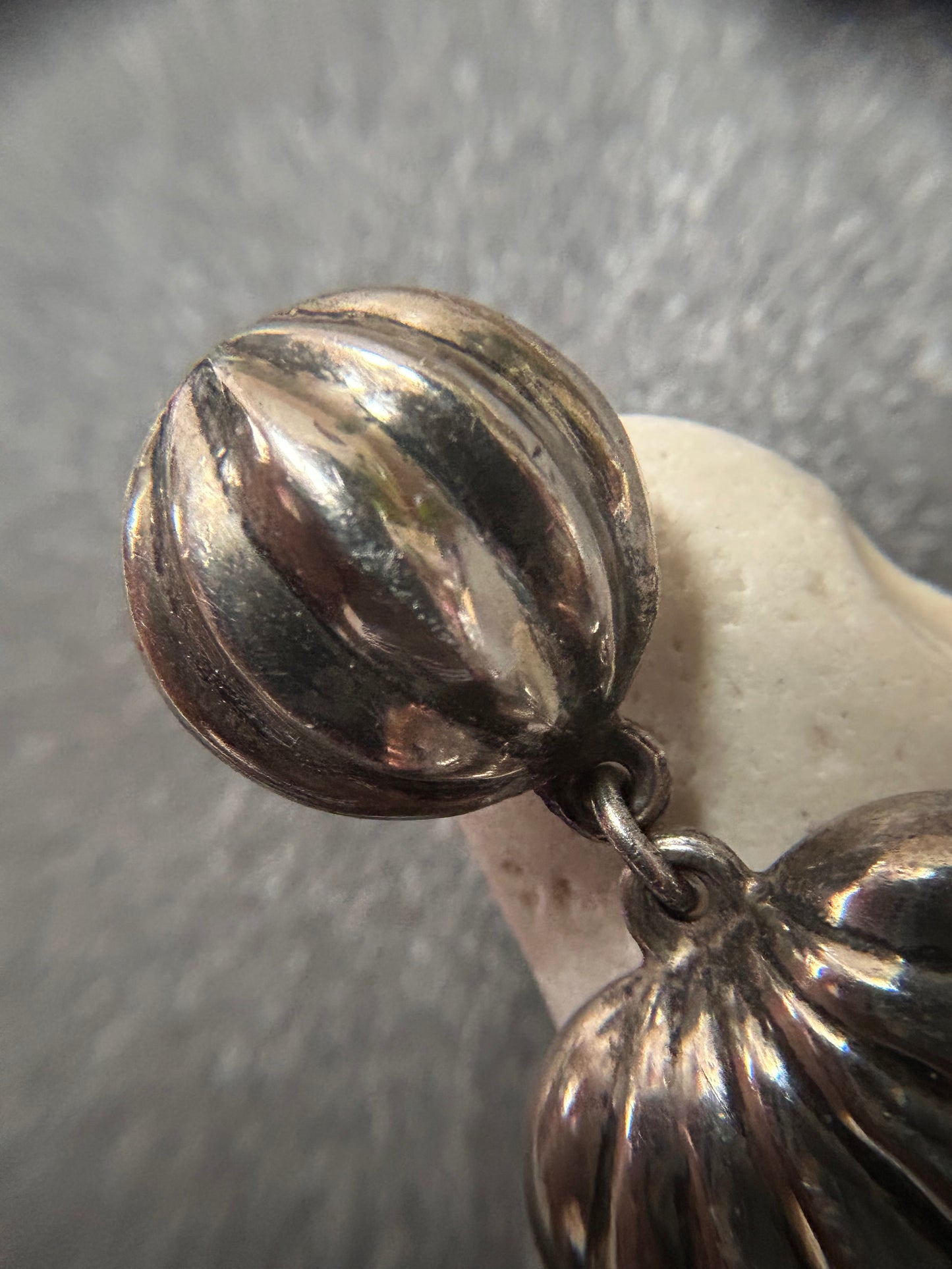 Stunning vintage sterling silver heart earrings.