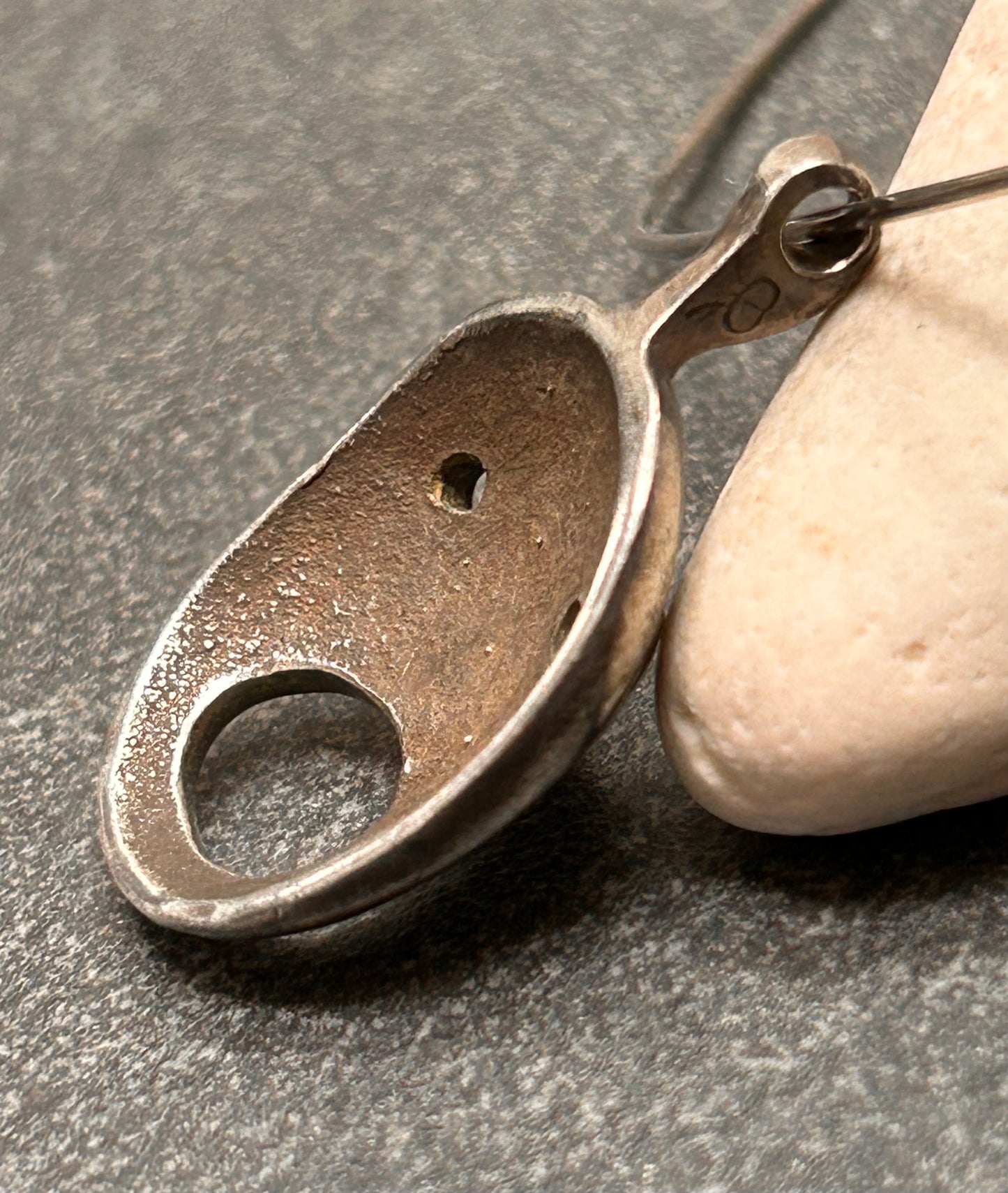 Fun, expressive vintage piece — perfect for the days when we can’t quite scream out loud!