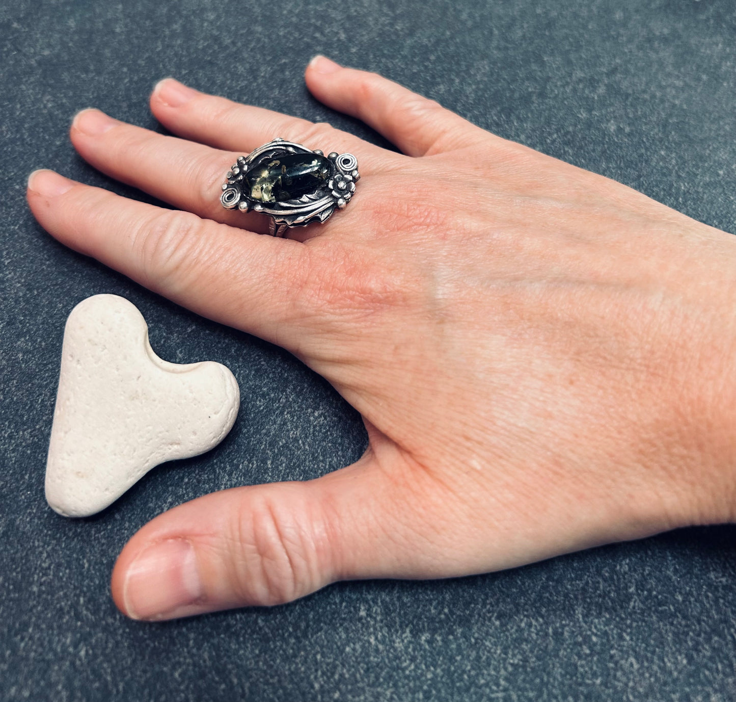 Vintage Native American green amber ring