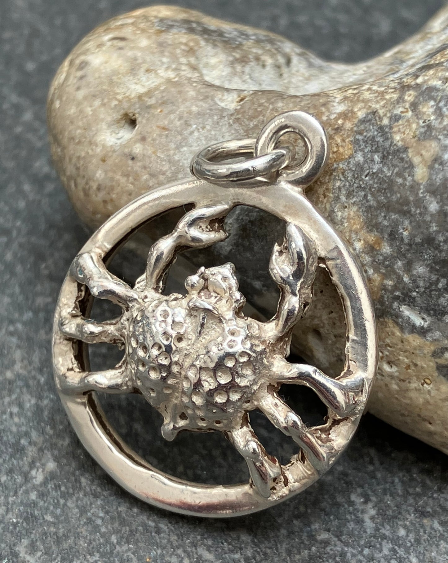 Vintage sterling silver crab pendant