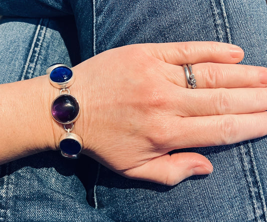 Absolutely stunning vintage sterling silver and glass Mexican bracelet.