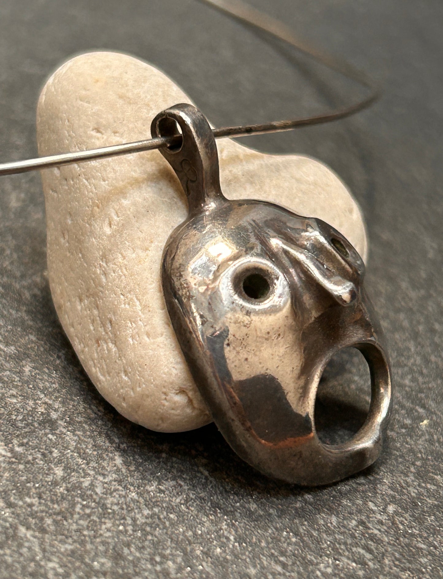 Fun, expressive vintage piece — perfect for the days when we can’t quite scream out loud!