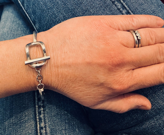 Really unusual vintage sterling silver toggle bangle.