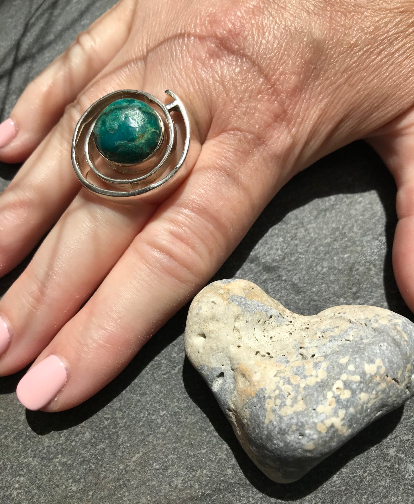 Statement vintage sterling silver swirl ring. Set with natural Tibetan turquoise. 1990