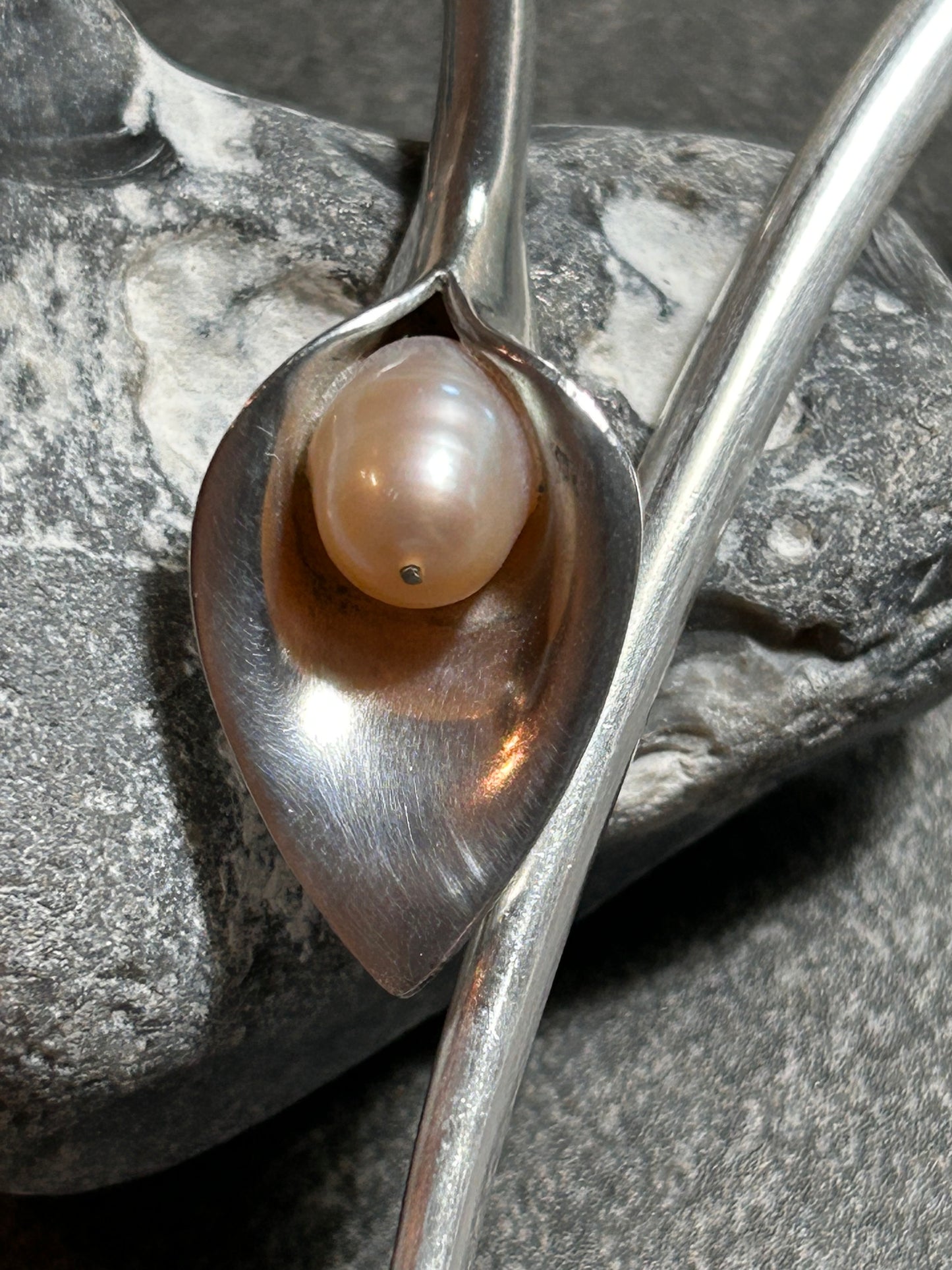 Carla Lily’ Torque Necklace by Amanda Cox, hallmarked 2003