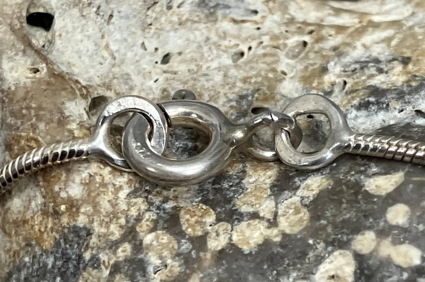 Beautiful vintage sterling silver necklace. Comprising of five beautifully made rectangles.
