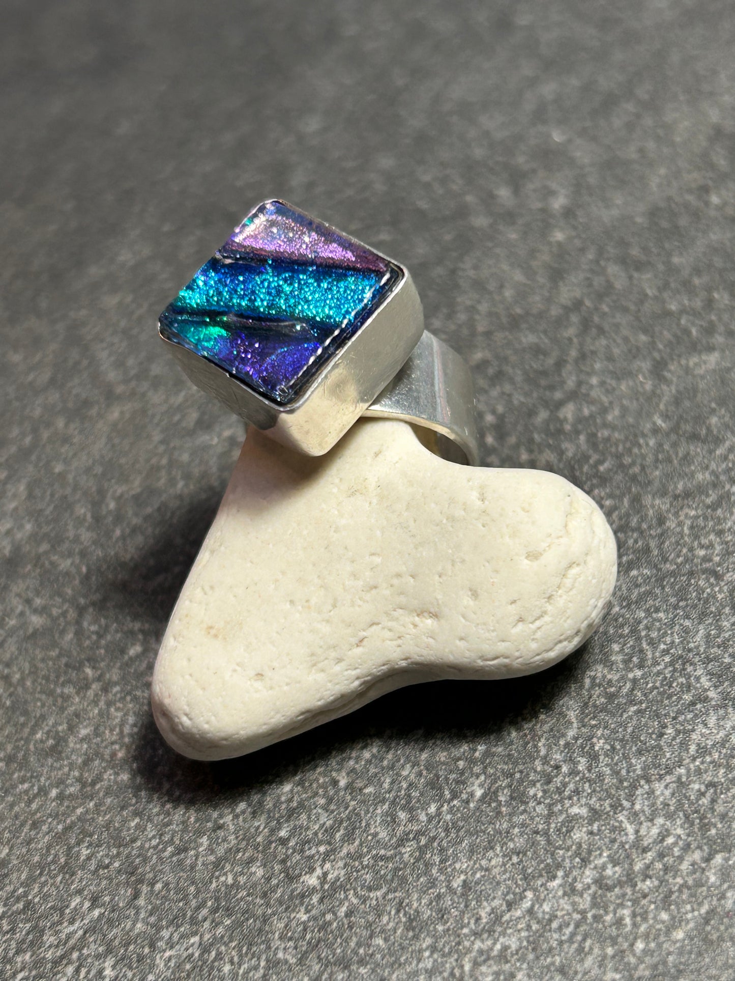 Vibrant vintage sterling silver dichroic glass ring.