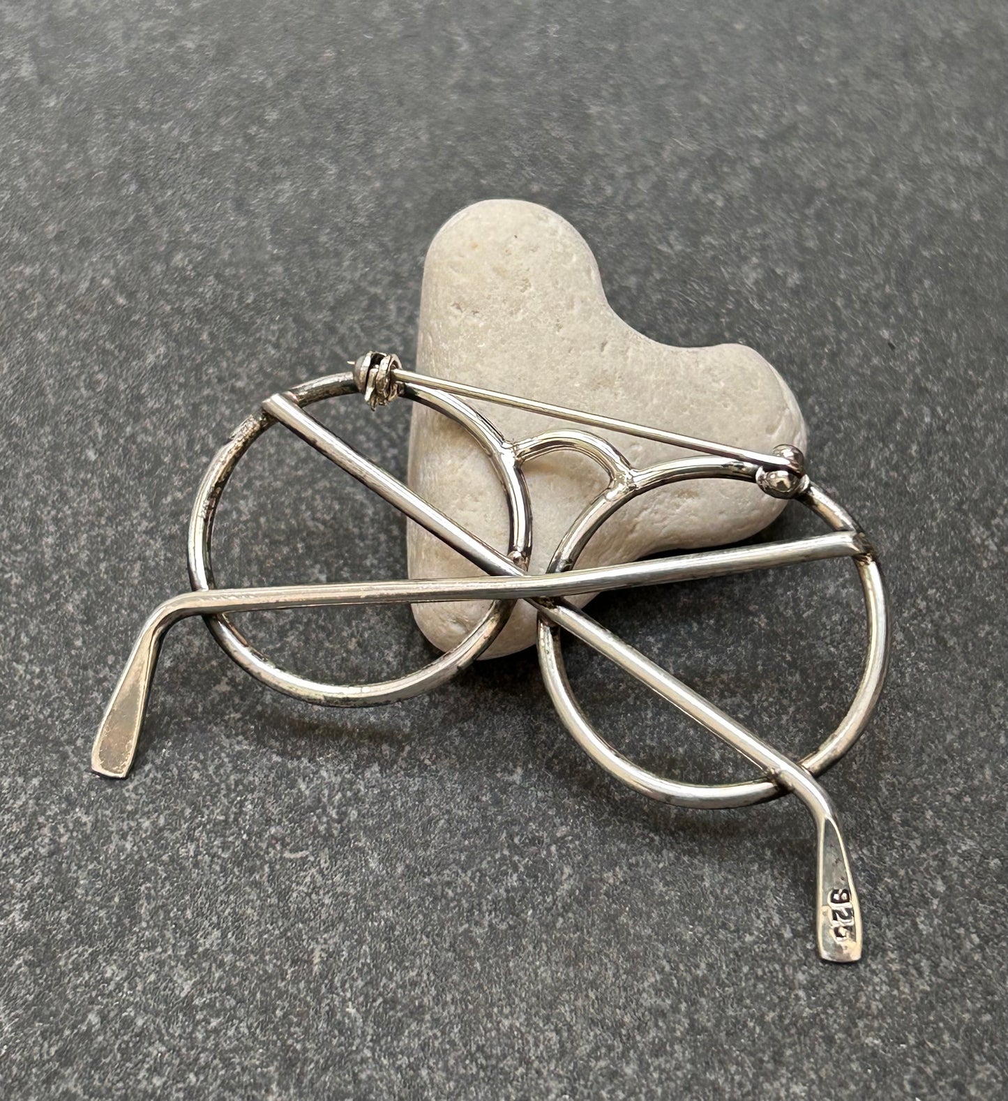 Quirky vintage sterling silver glasses brooch