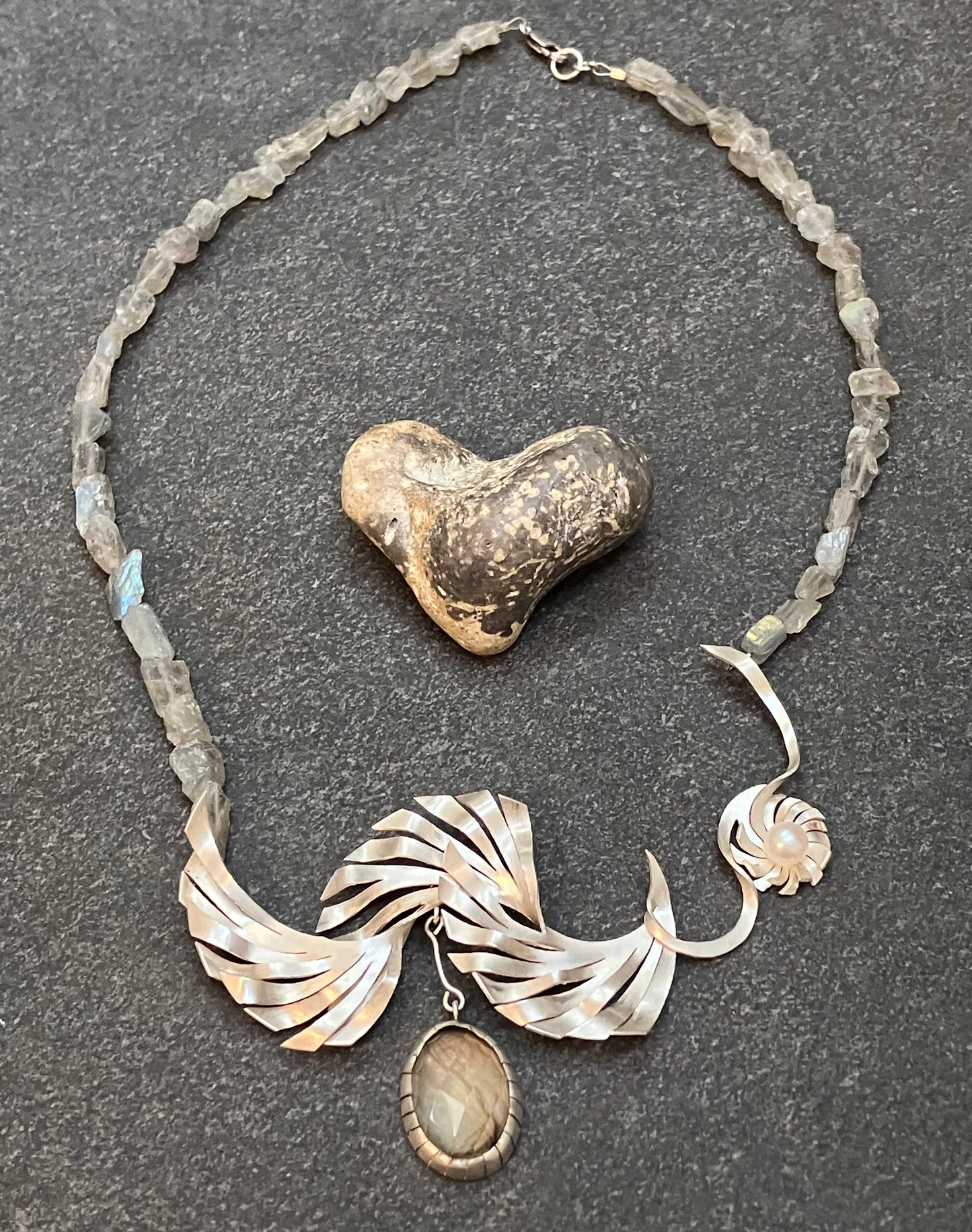 One off vintage ‘artisan made’ sterling silver and labradorite necklace