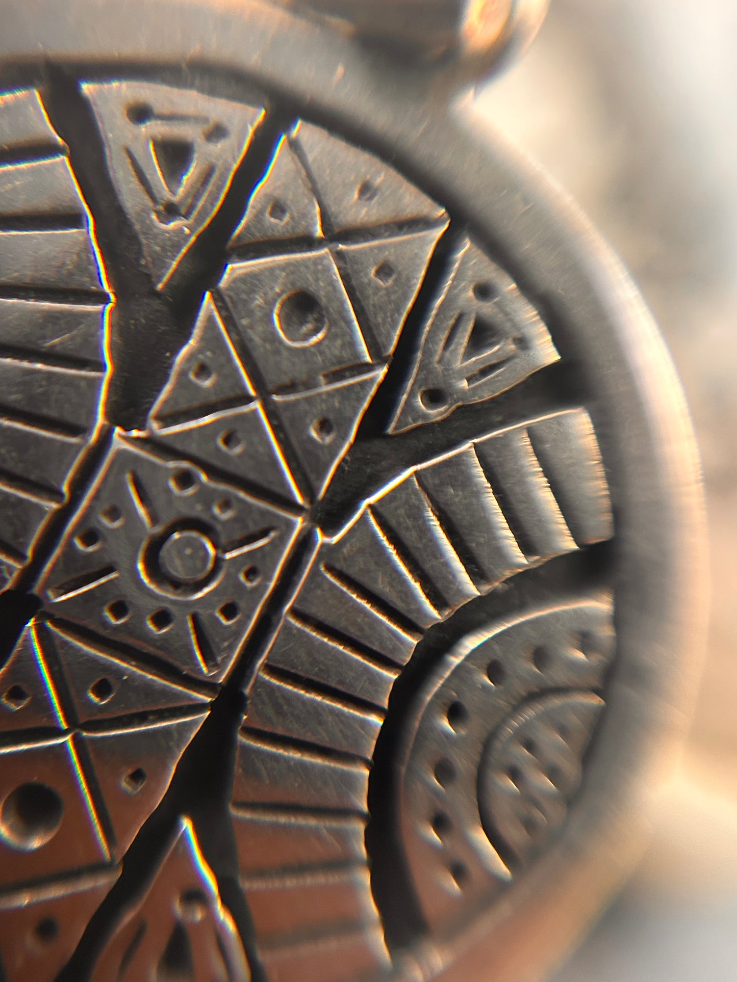 A beautifully crafted vintage sterling silver circular pendant