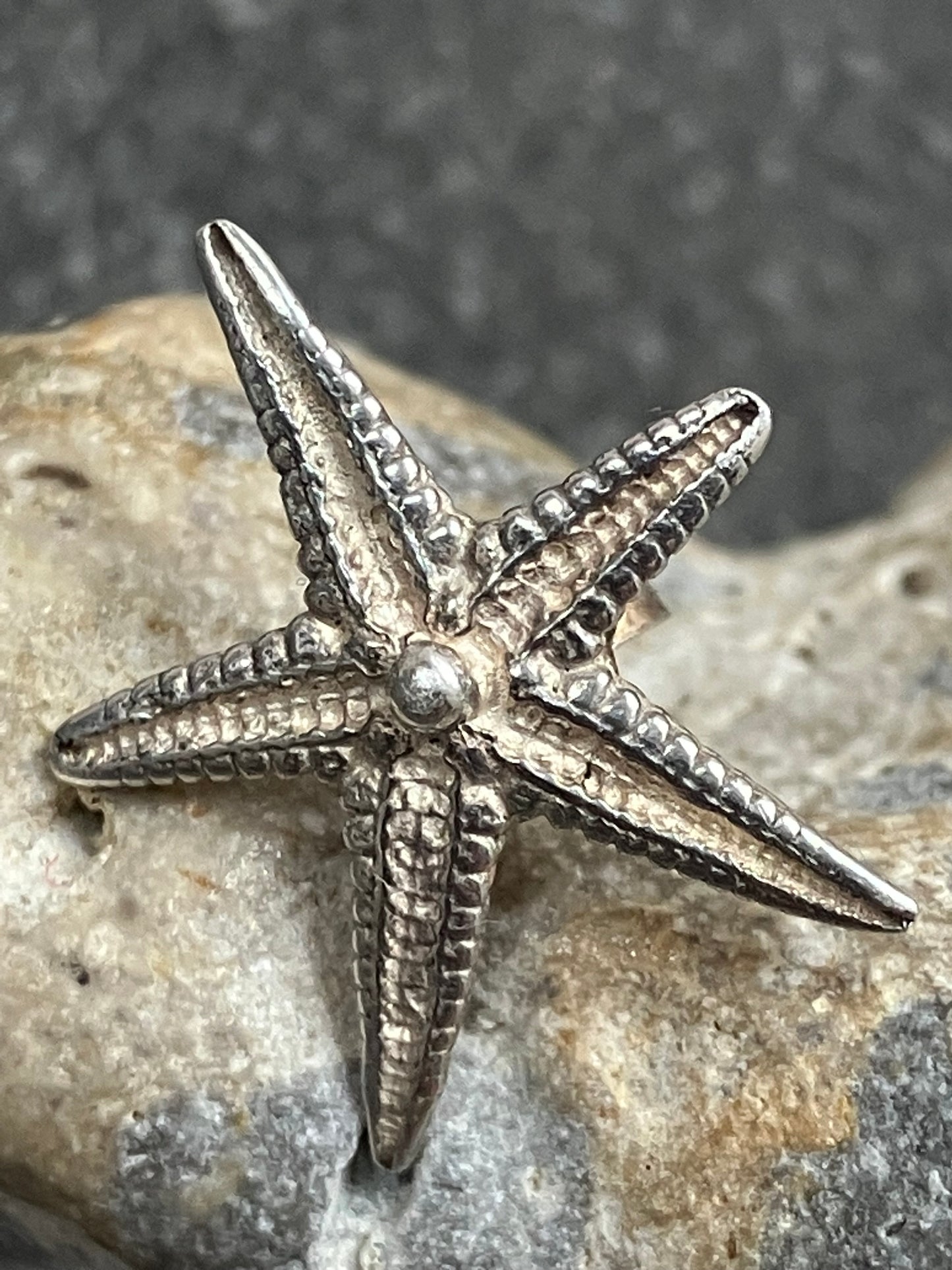 Stunning artisan handmade vintage sterling silver starfish earrings. 2000