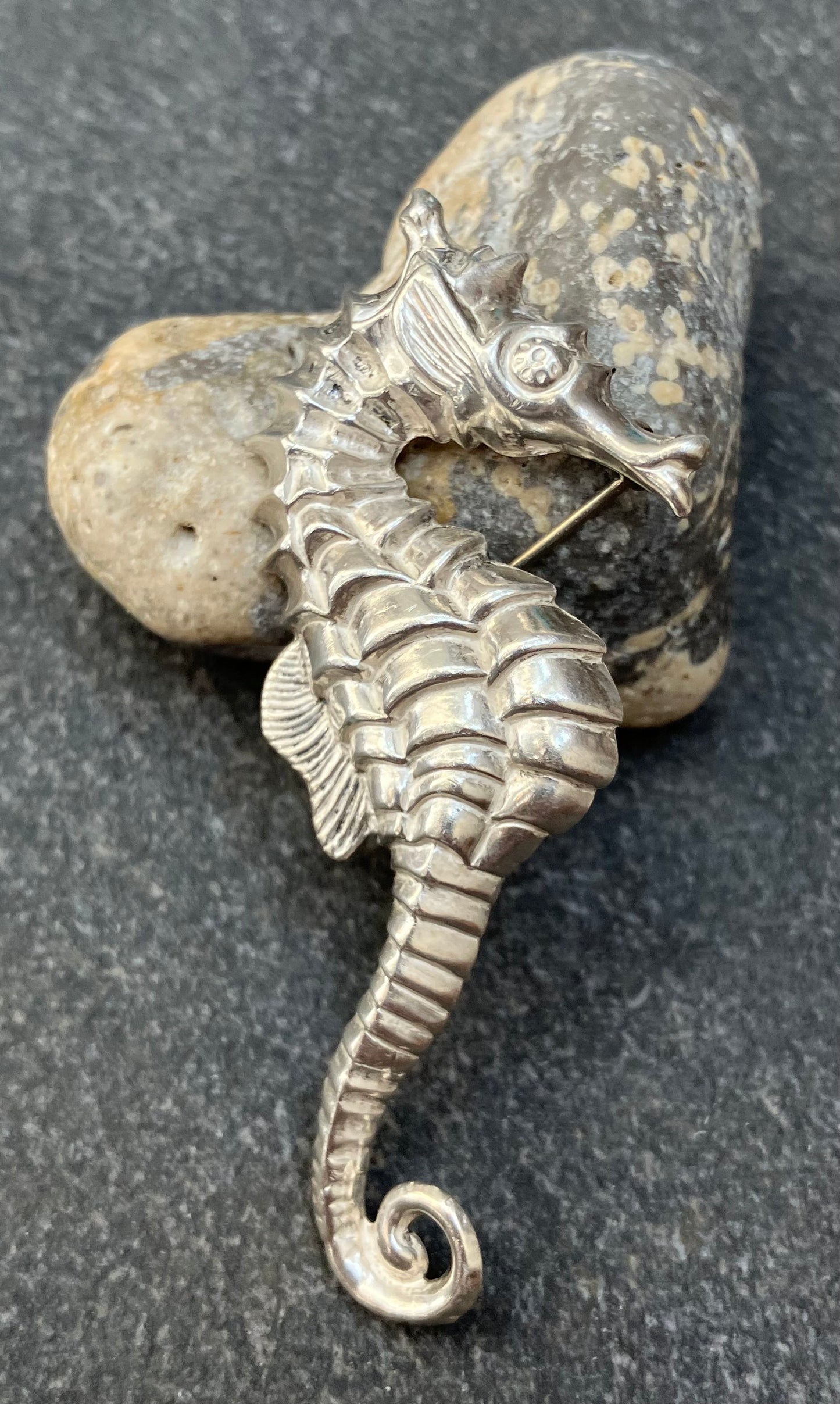 Vintage sterling silver seahorse brooch