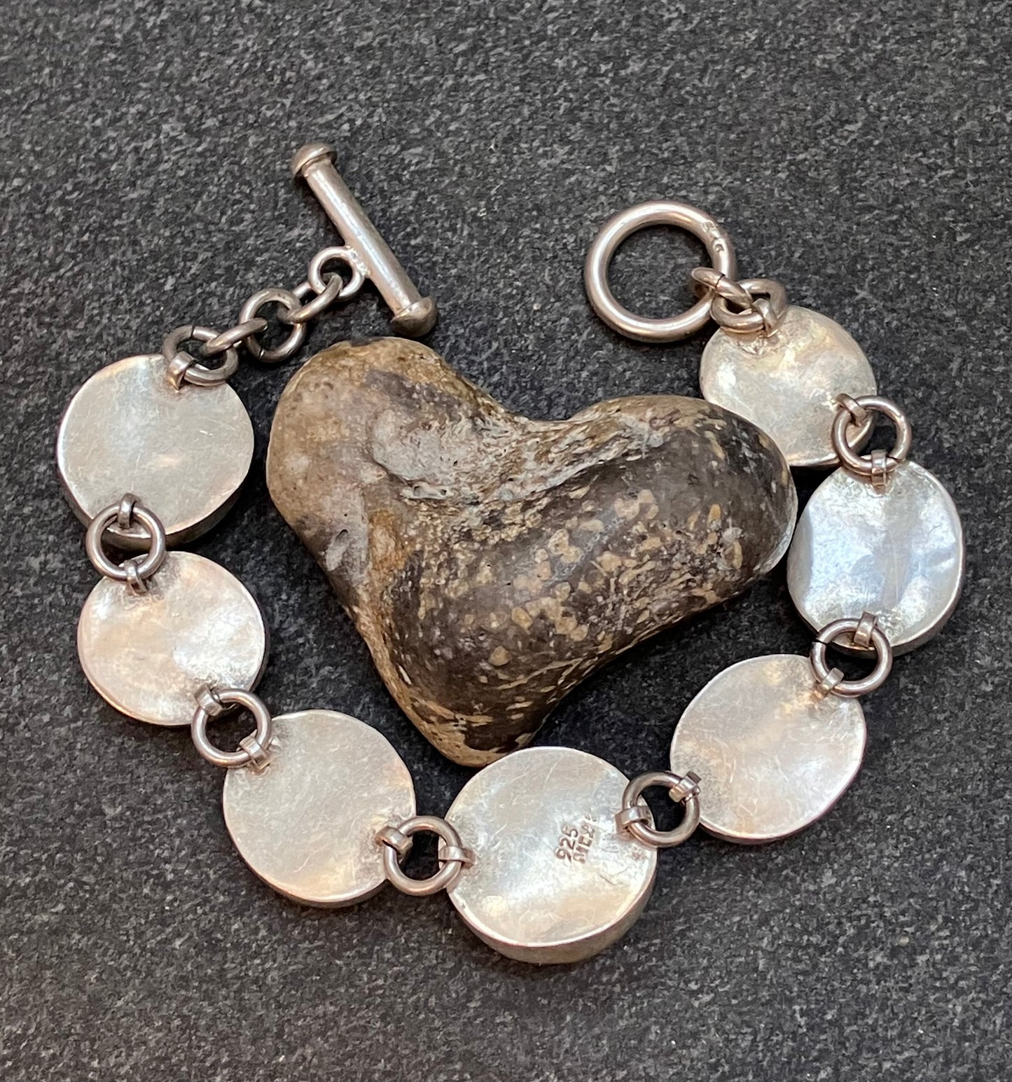 Absolutely stunning vintage sterling silver and glass Mexican bracelet.