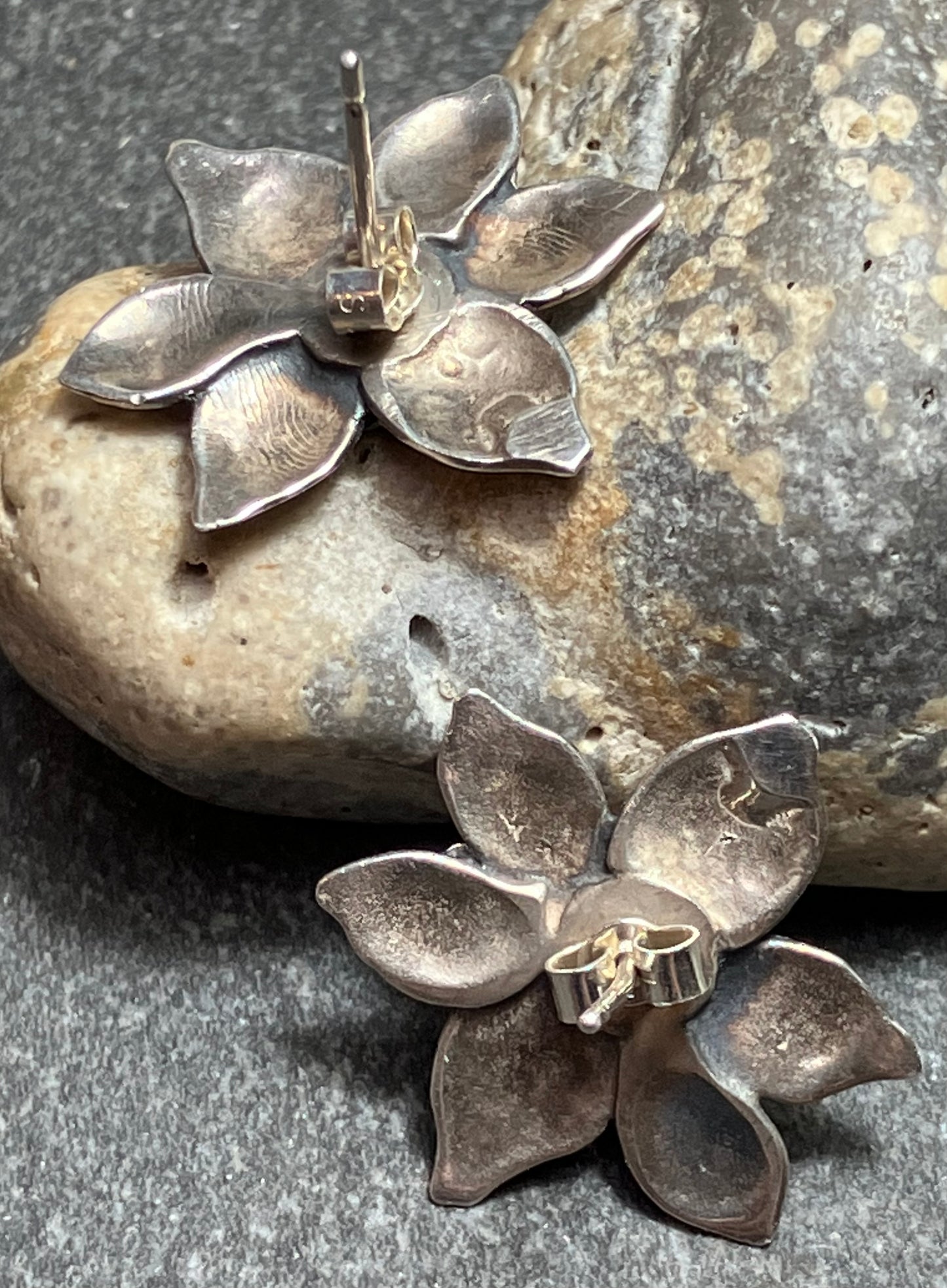 Vintage sterling silver handmade flower earrings. 1992