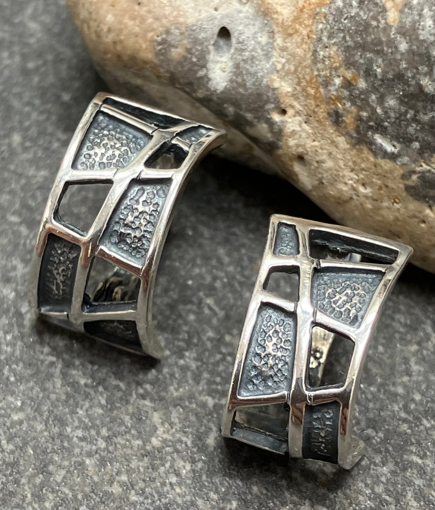 Vintage sterling silver geometric earrings.