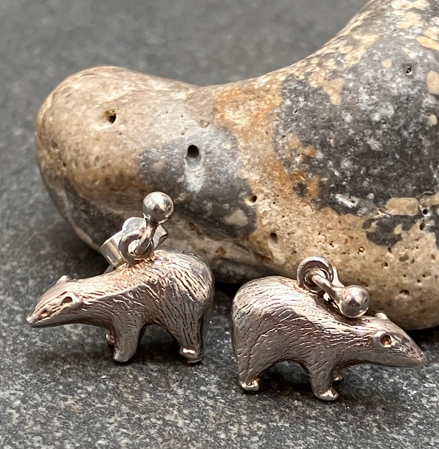 Totally adorable vintage sterling silver 3D badger earrings.