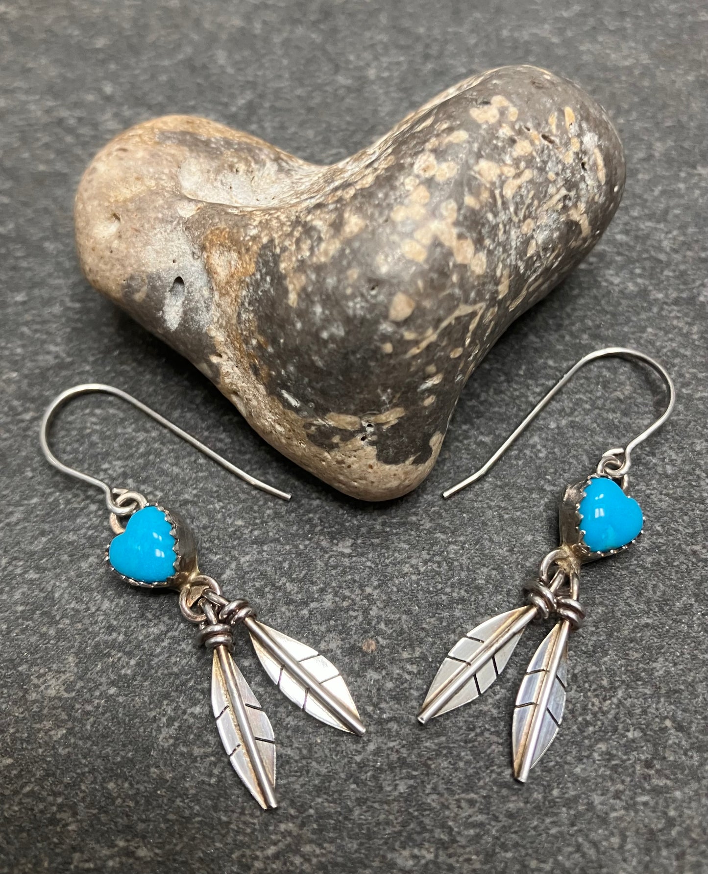 Vintage sterling silver native America heart & feather earrings.