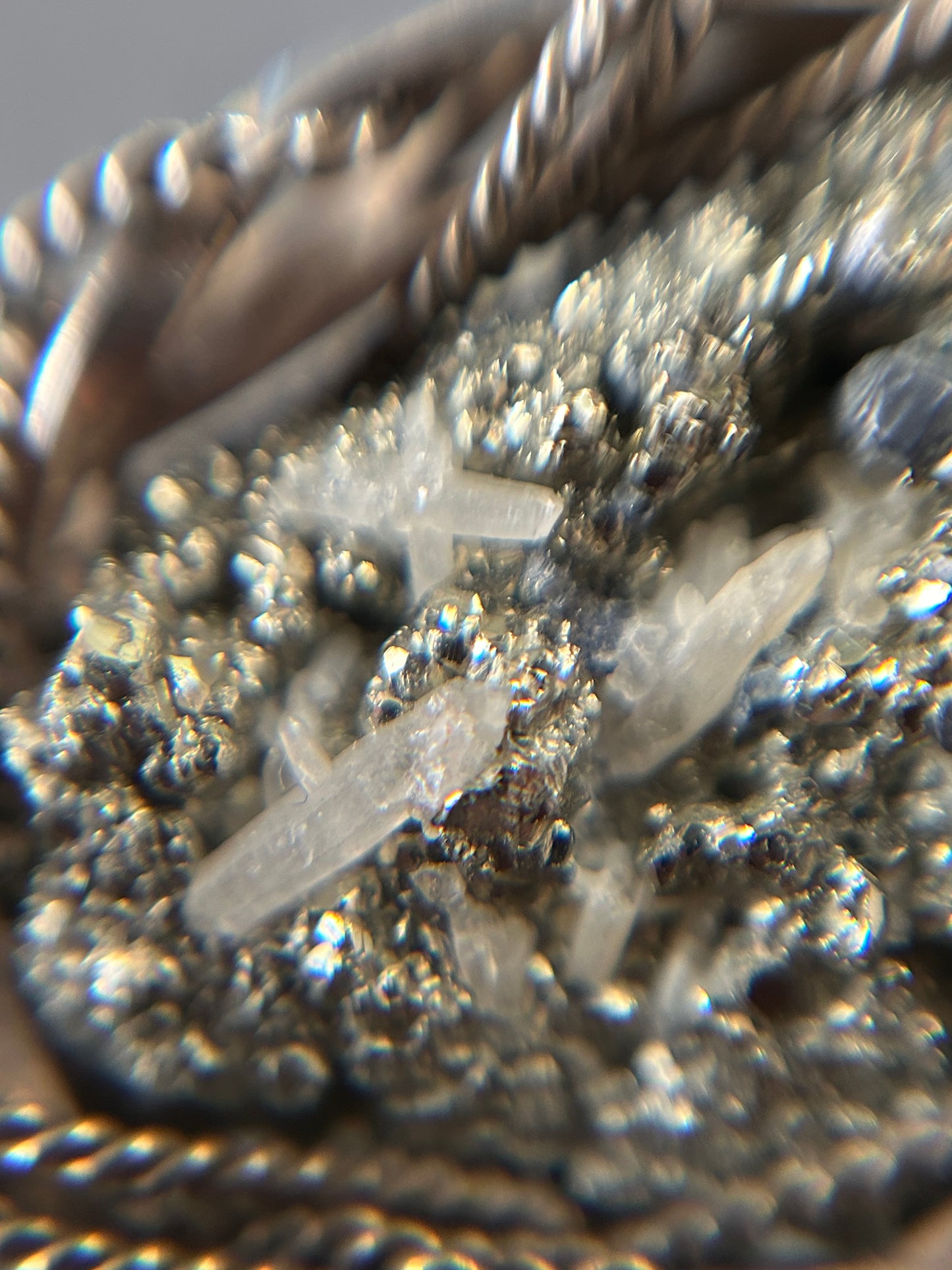 Striking vintage sterling silver ring with stunning pyrite (fool’s gold)