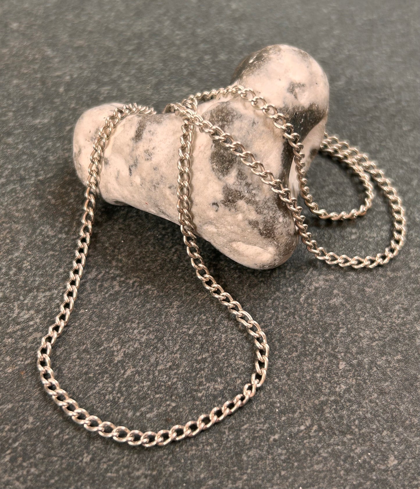 Beautiful vintage sterling silver curb chain - 18 inches