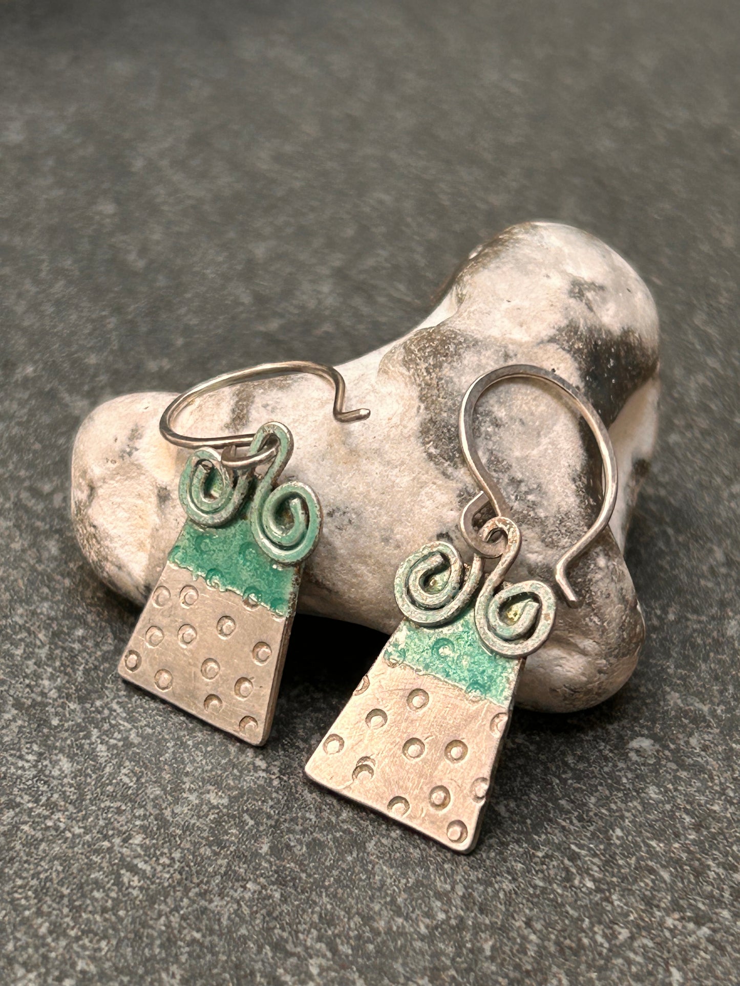 Beautiful vintage sterling silver artisan earrings with wonderful handcrafted detail.