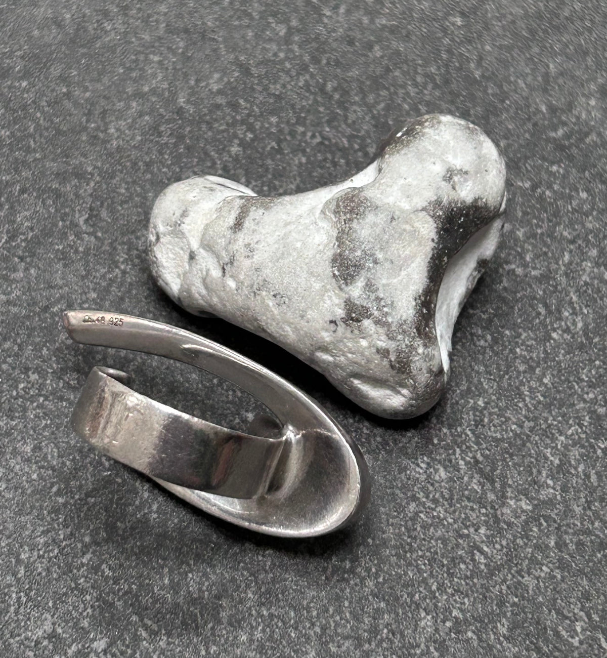 A striking vintage sterling silver statement ring, beautifully sculptural and full of character.