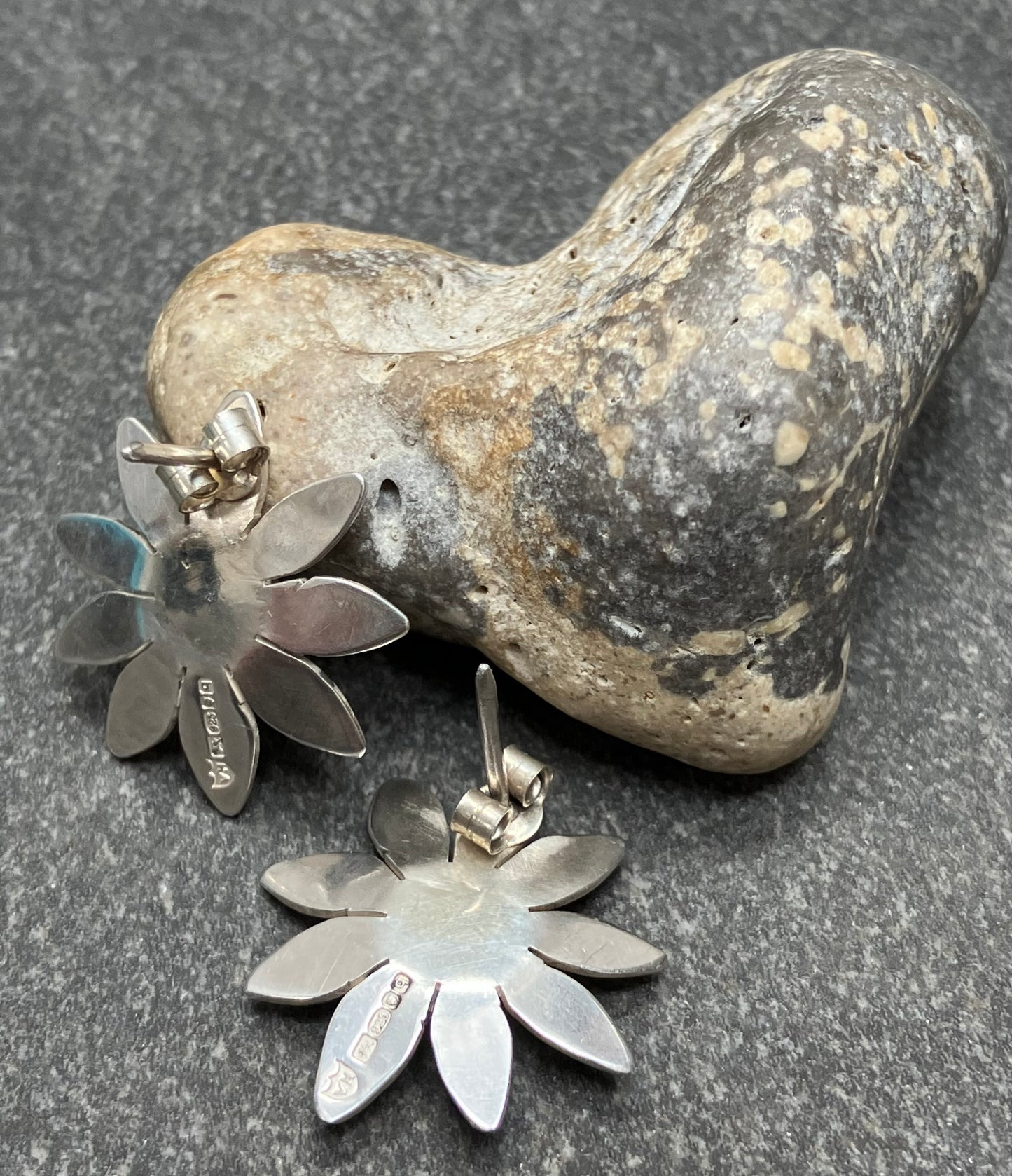 Vintage sterling silver flower earrings.