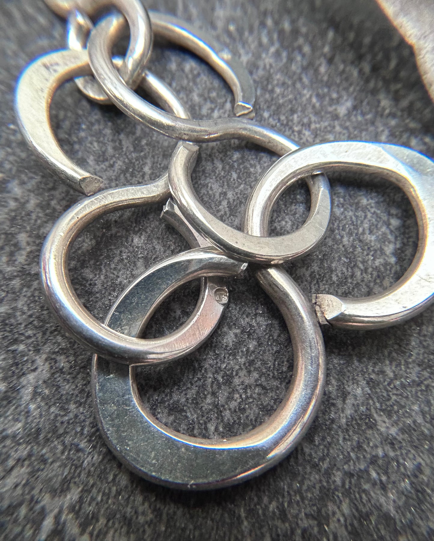 Vintage 1977 Sterling Silver Interlocking Circle Earrings