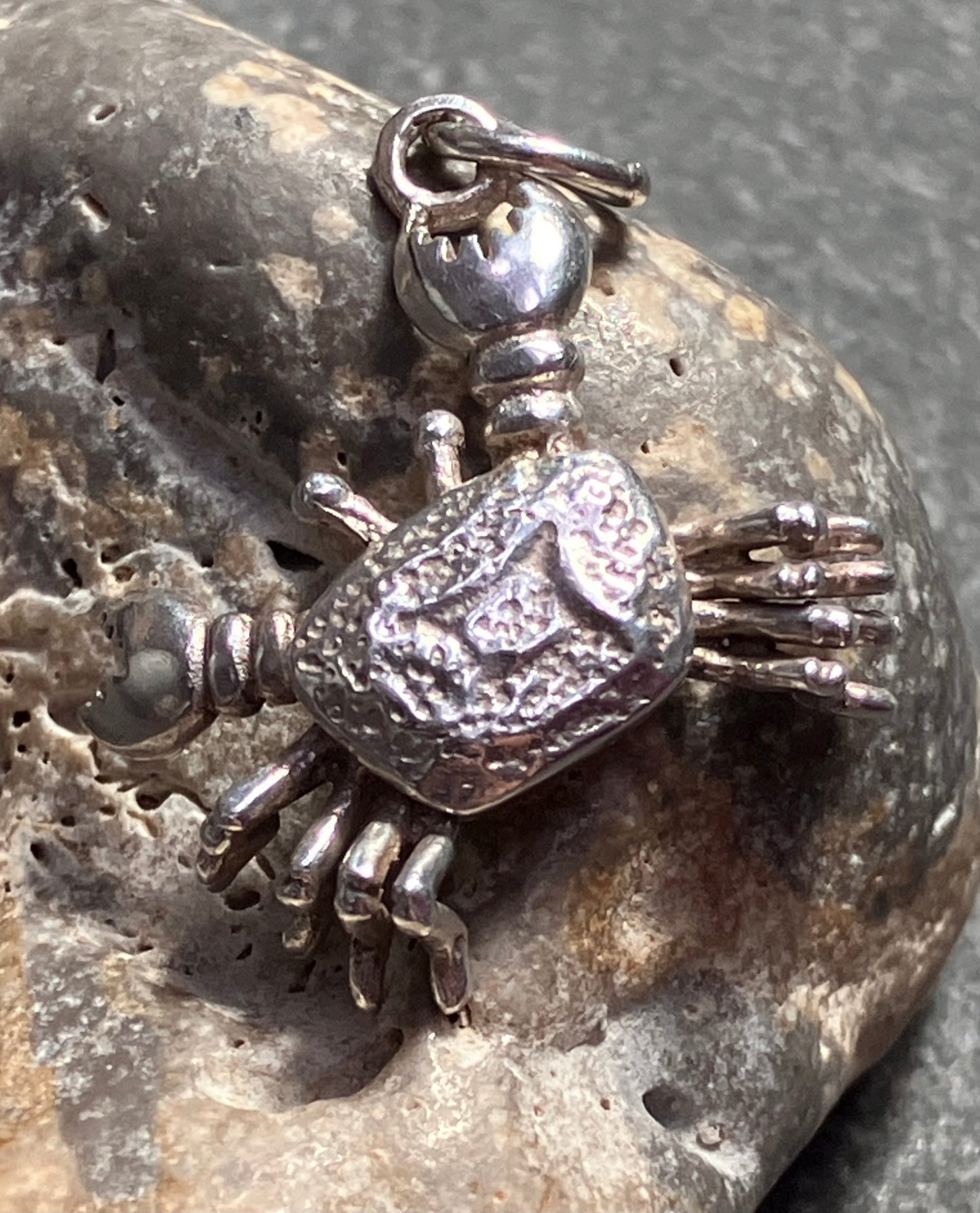 Charming vintage sterling silver articulated crab pendant.